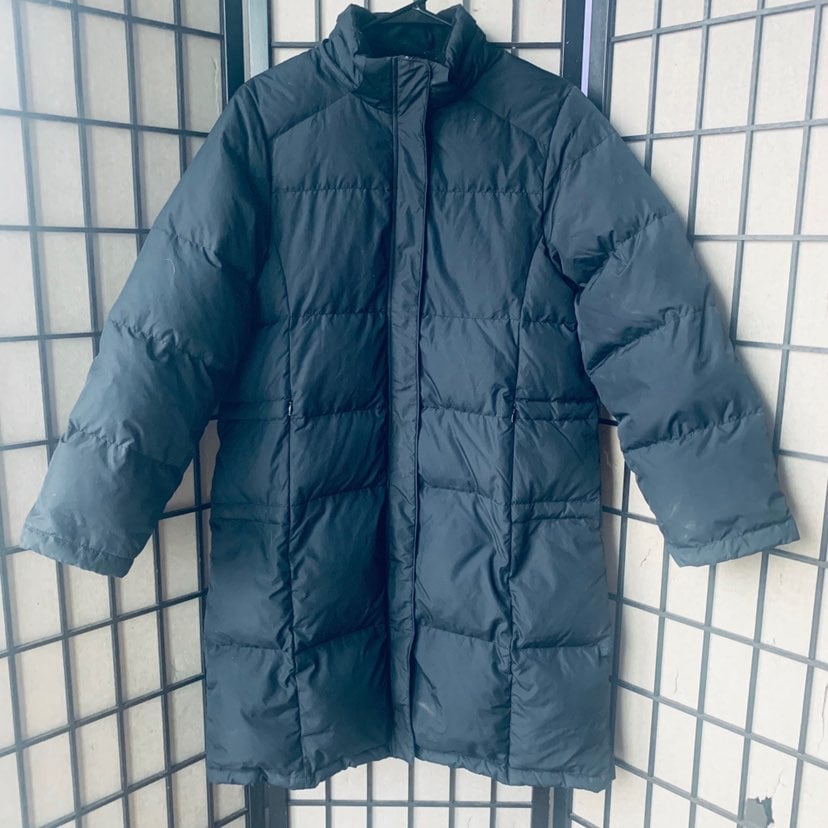 Garnet Hill black long down jacket sz 8