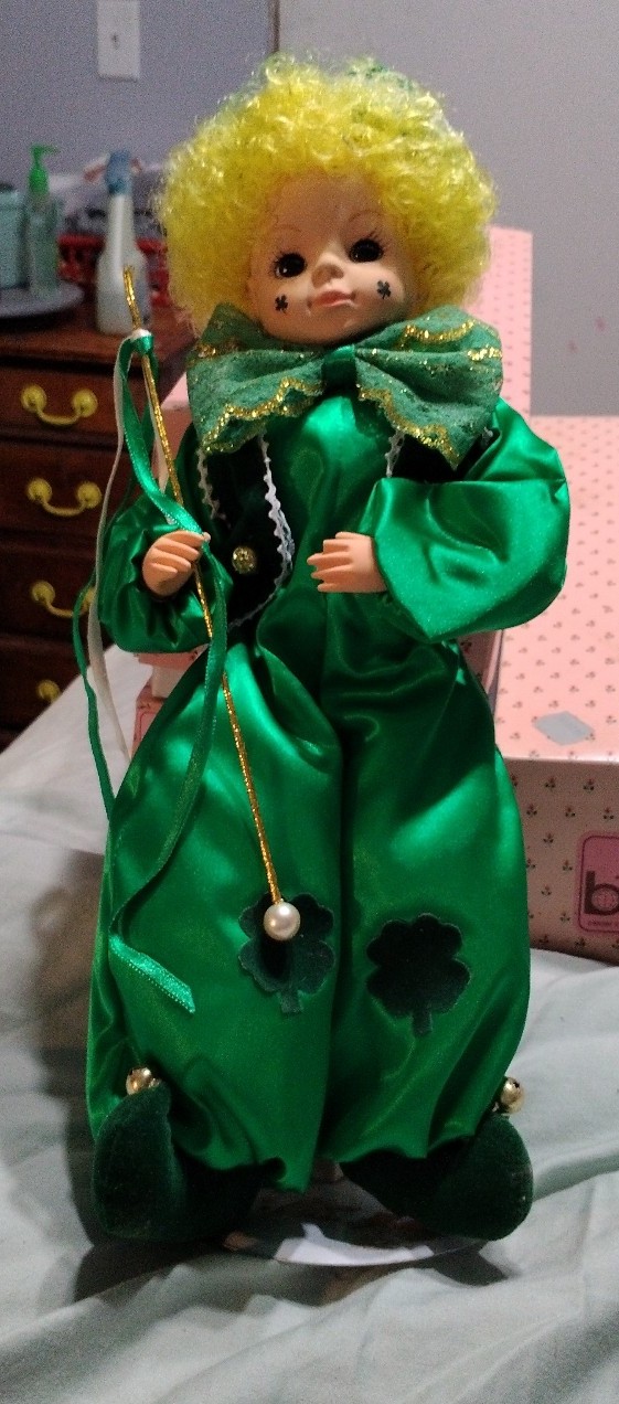 Calendar porcelain clown