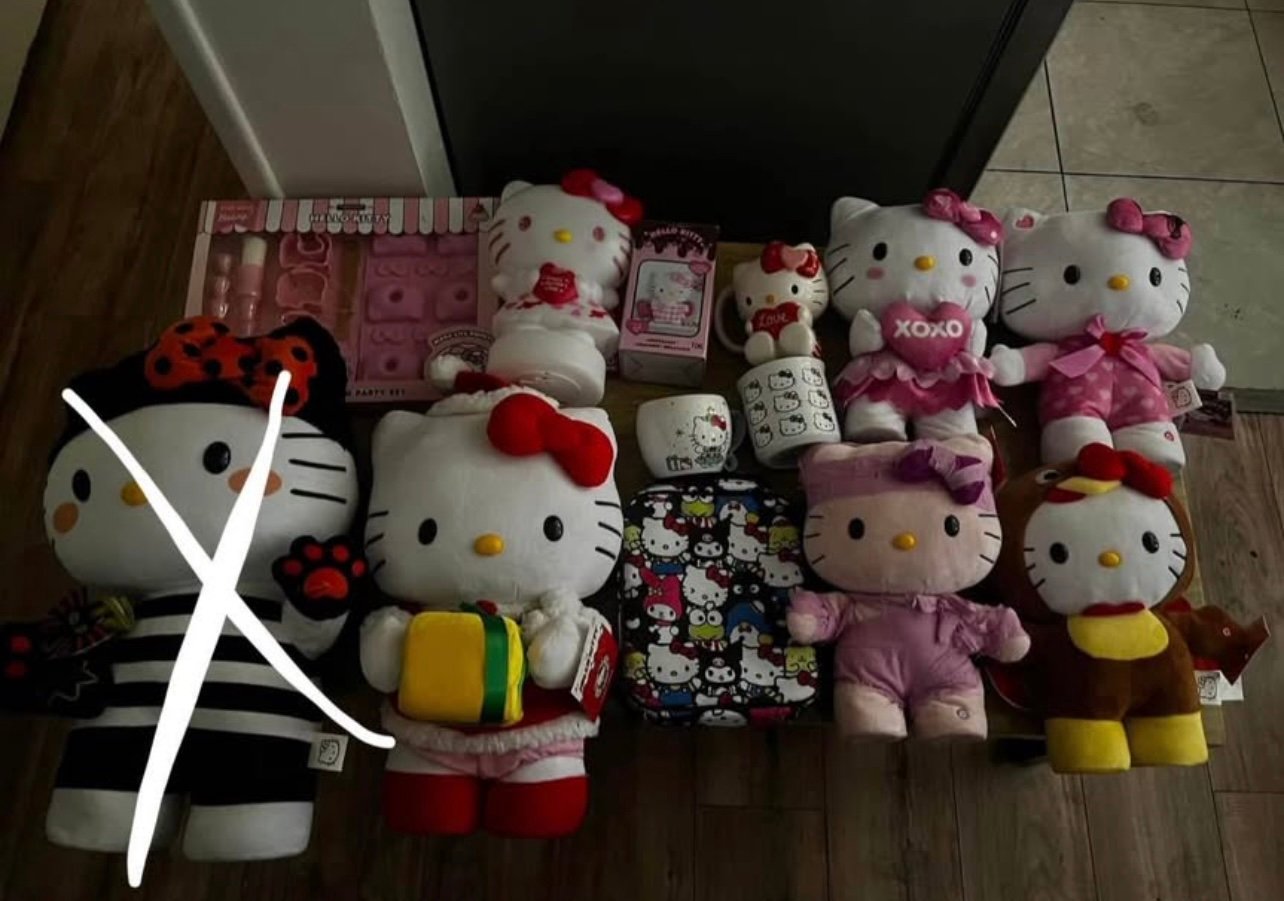 Hello Kitty lot