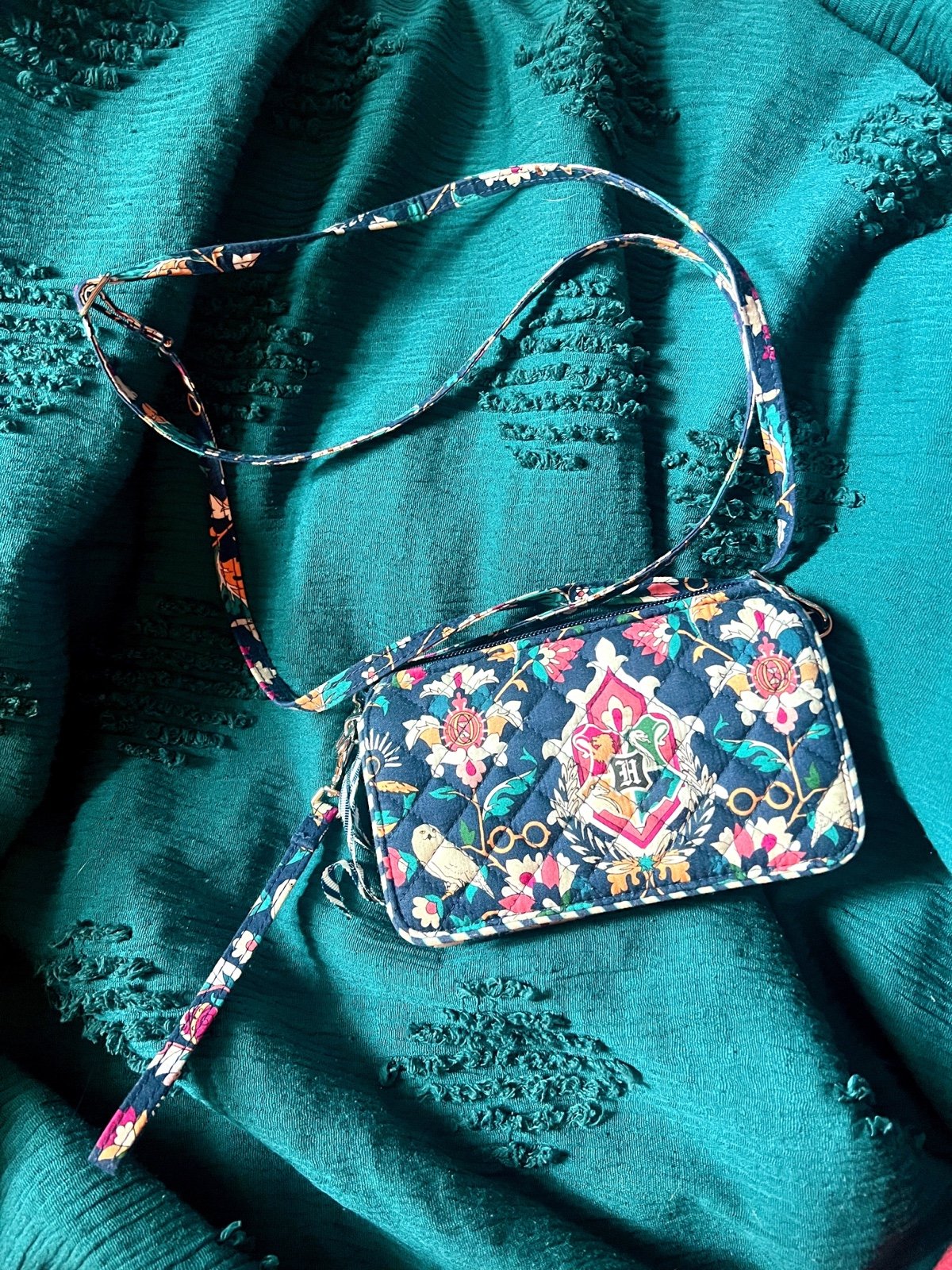 Vera Bradley Home to Hogwarts Harry Potter Wristlet/Wallet/Purse