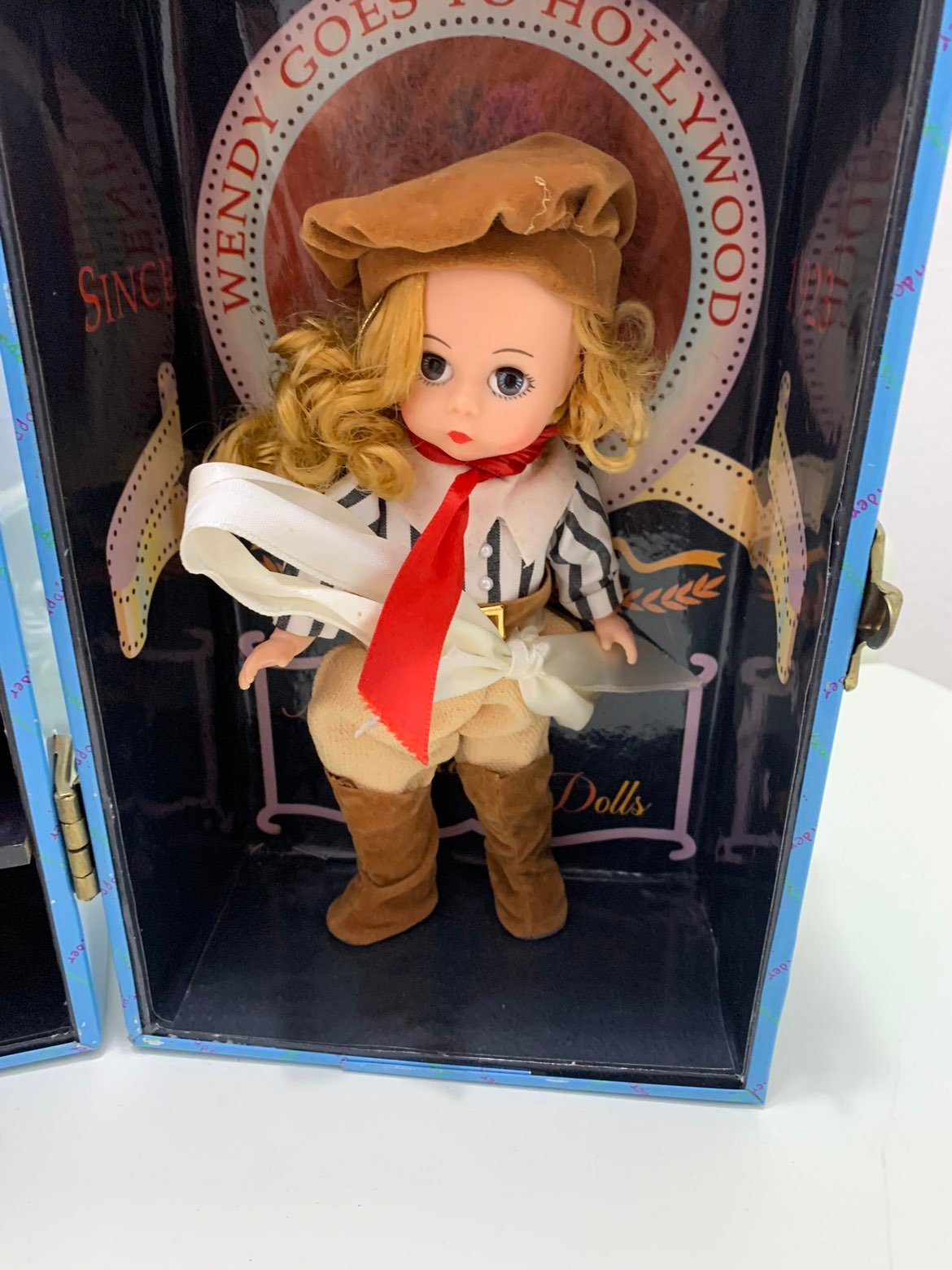 Madame Alexander Wendy Goes To Hollywood Trunk Set