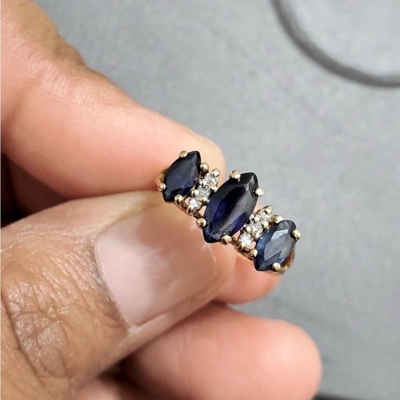 10K Gold Sapphire and Diamond Crown Setting Ring
