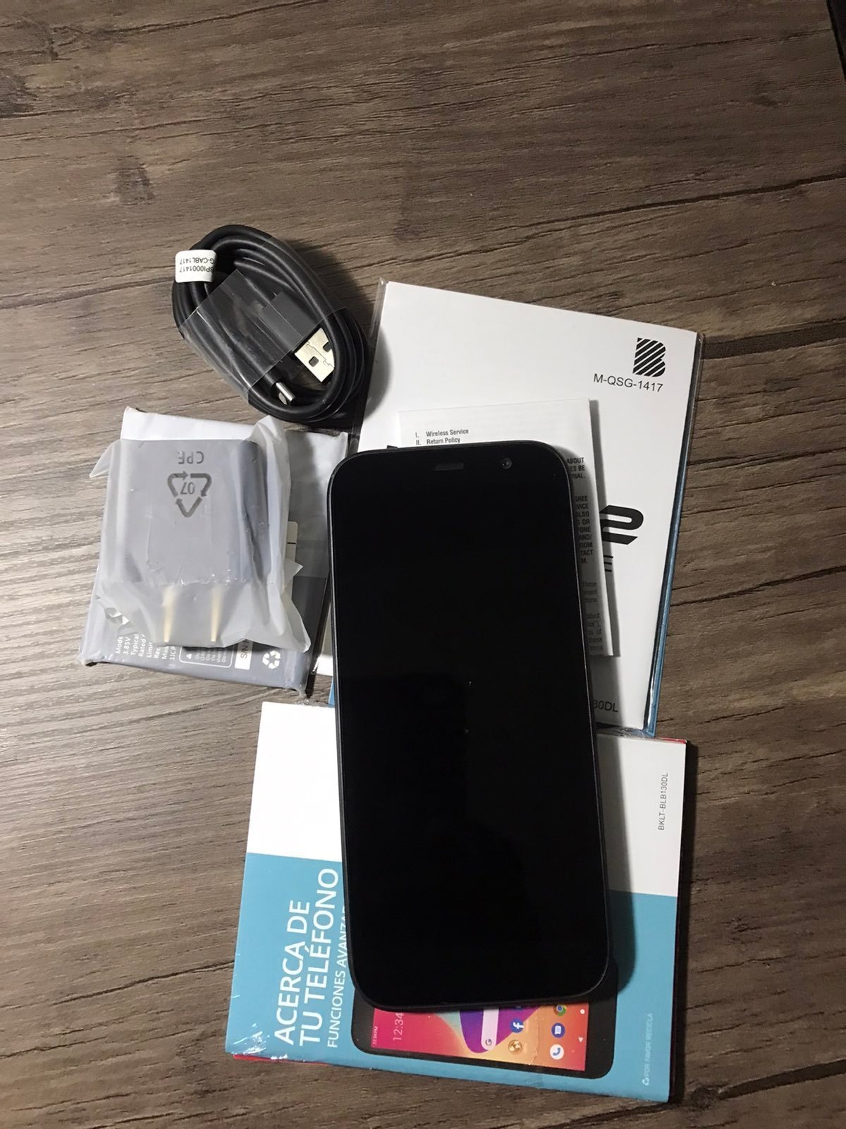 Blu View 2 Tracfone 32gb black