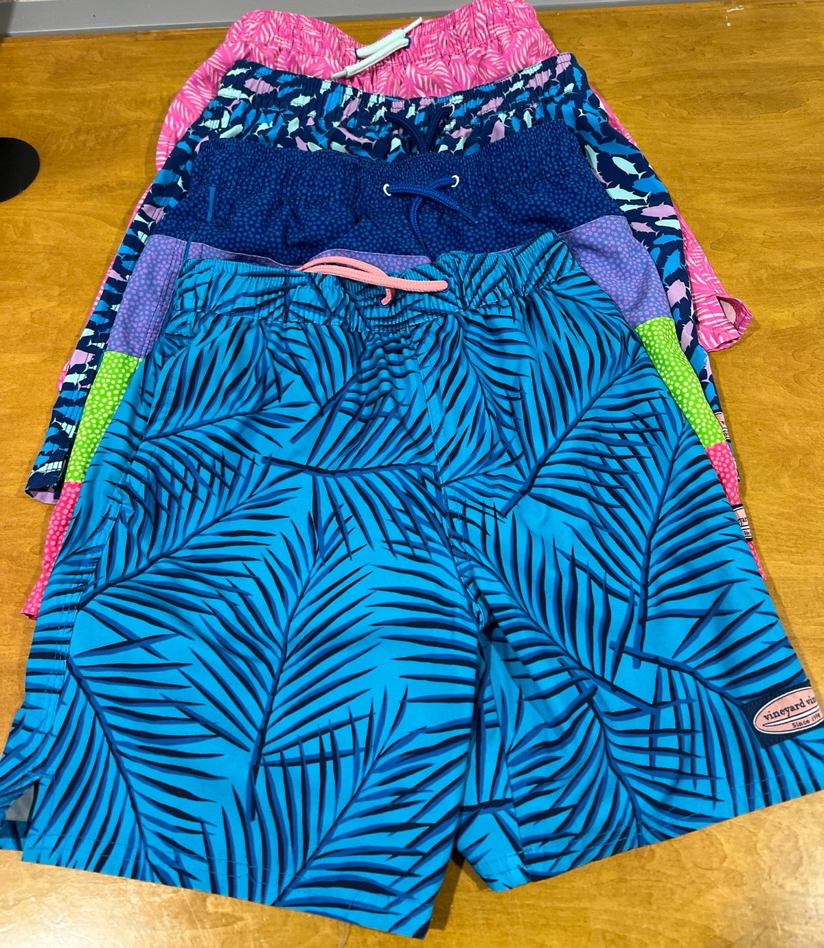 vineyard vines boys swim