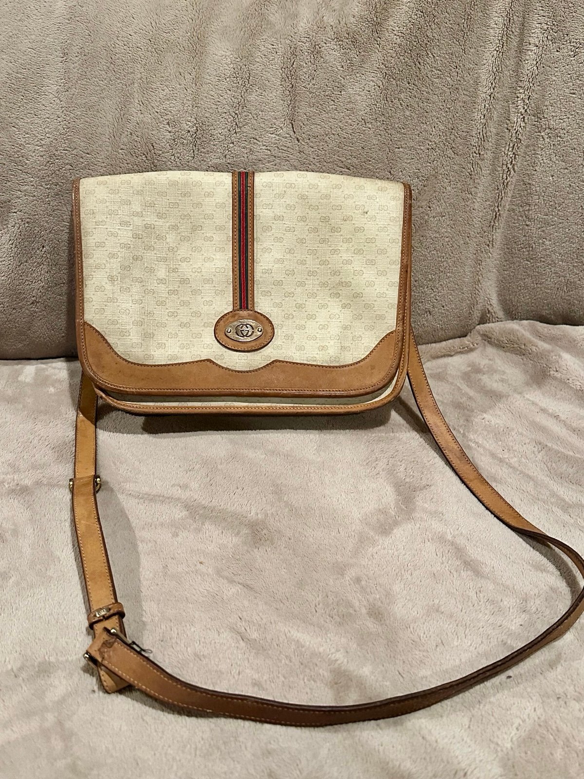 Vintage Gucci crossbody