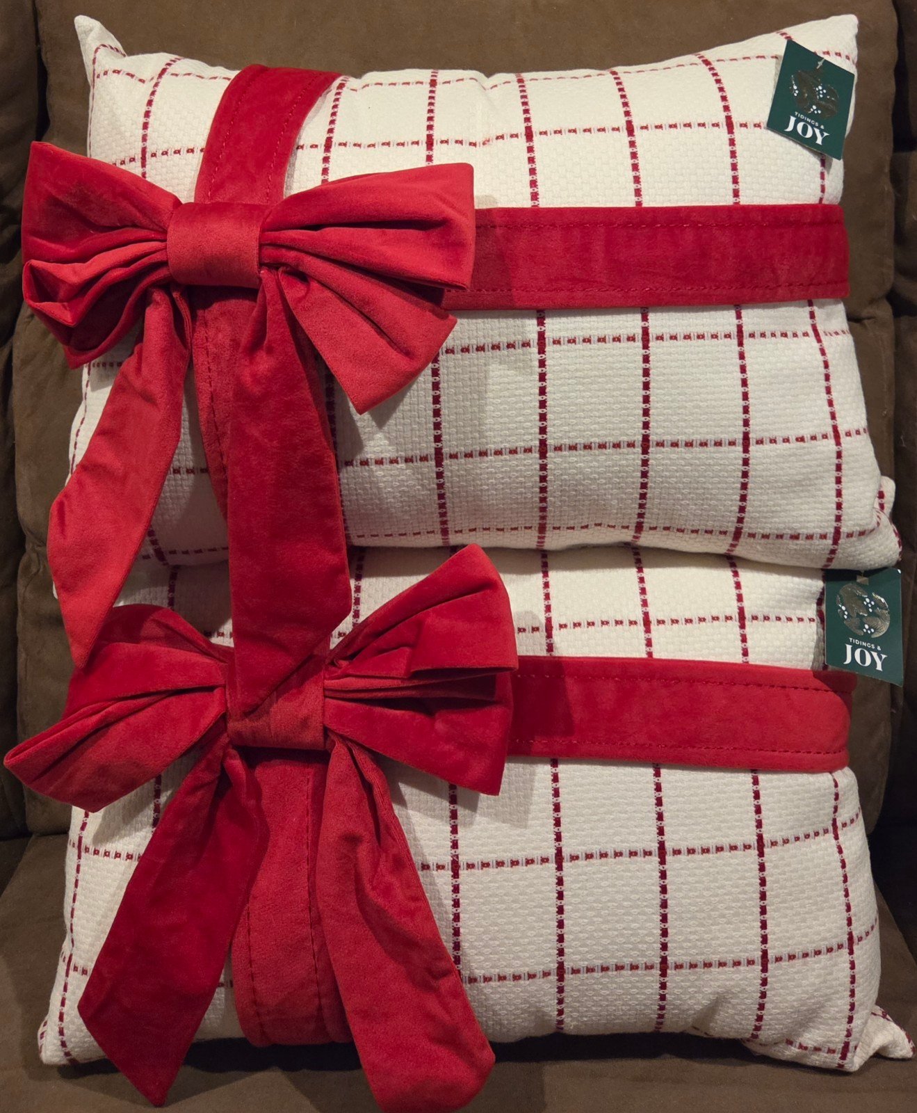 Set of 2 Tidings & Joy Christmas Pillows BNWT *FREE SHIPPING*