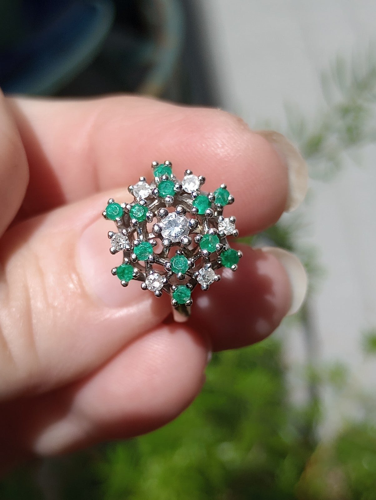 Emerald/ diamond cluster ring white gold