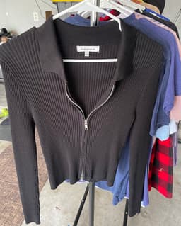Item photo preview #2