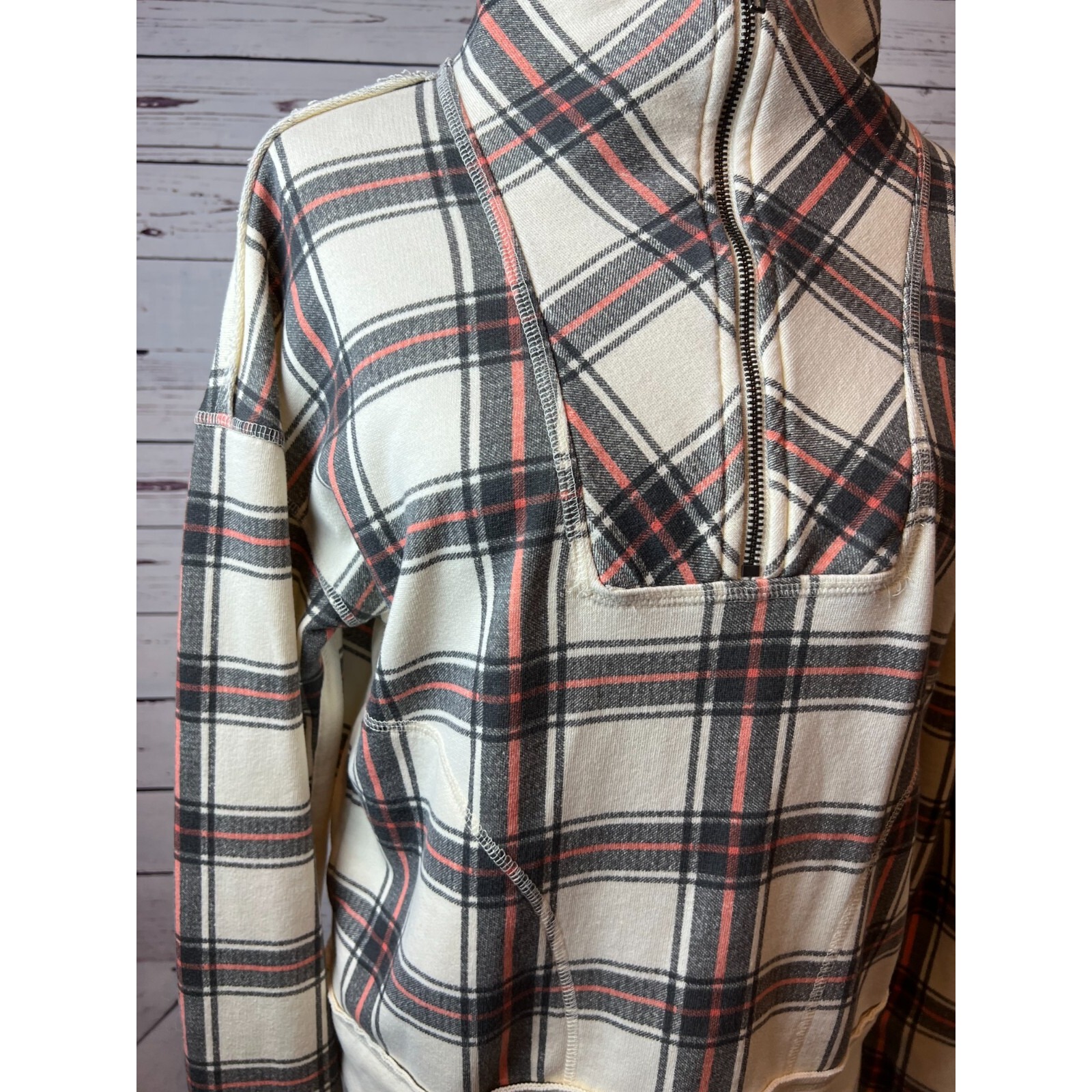 Free People Why Not Sweater size Small Plaid 1/2 Zip Sweatshirt Plaid Pockets