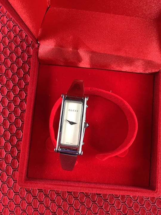 AUTHENTIC GUCCI BANGLE WATCH