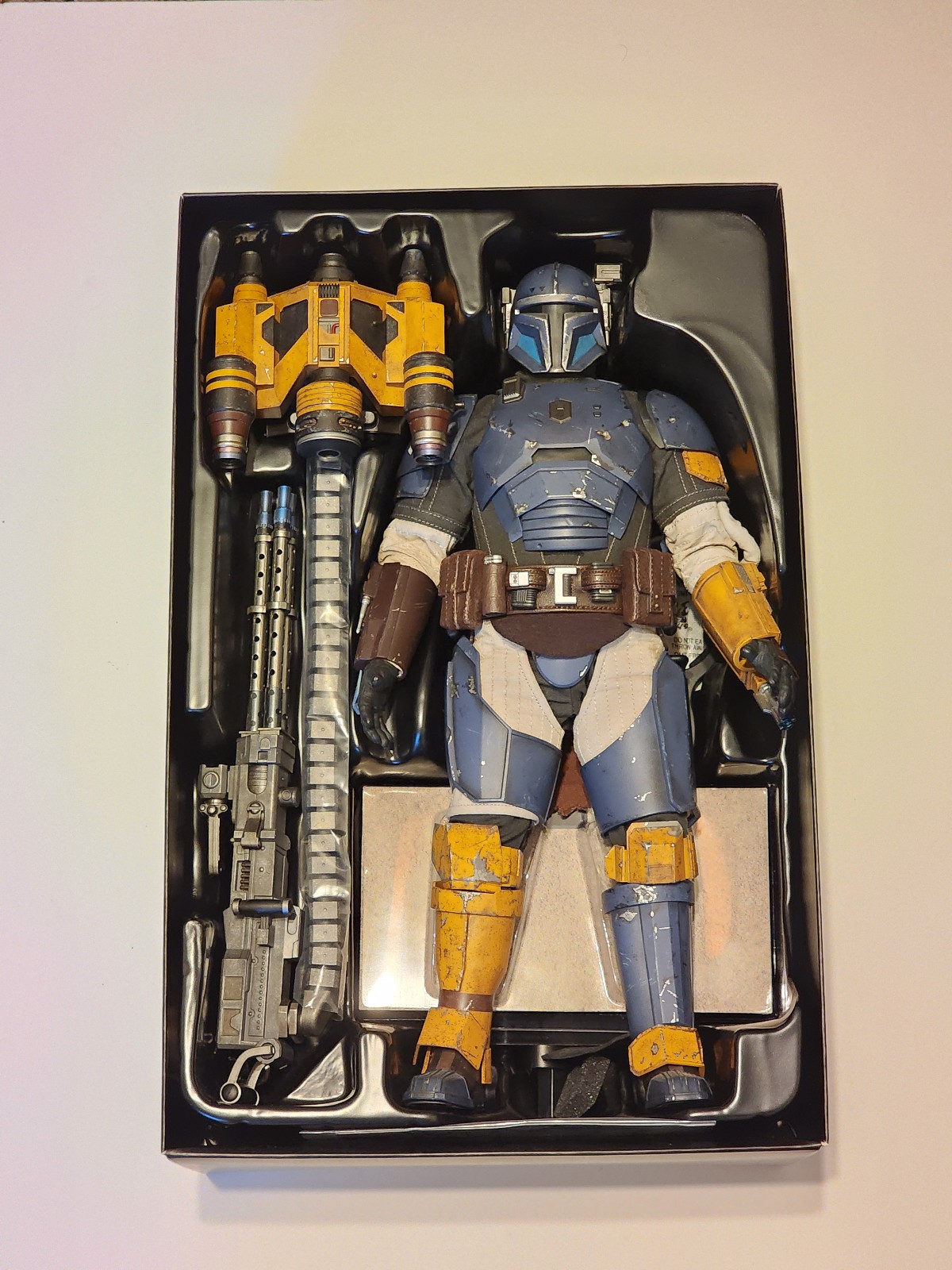 Hot Toys Star Wars: Heavy Infantry Mandalorian