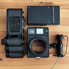 Mamiya Universal Press Medium Format Camera Body w/ Grip, & 4 Film Backs