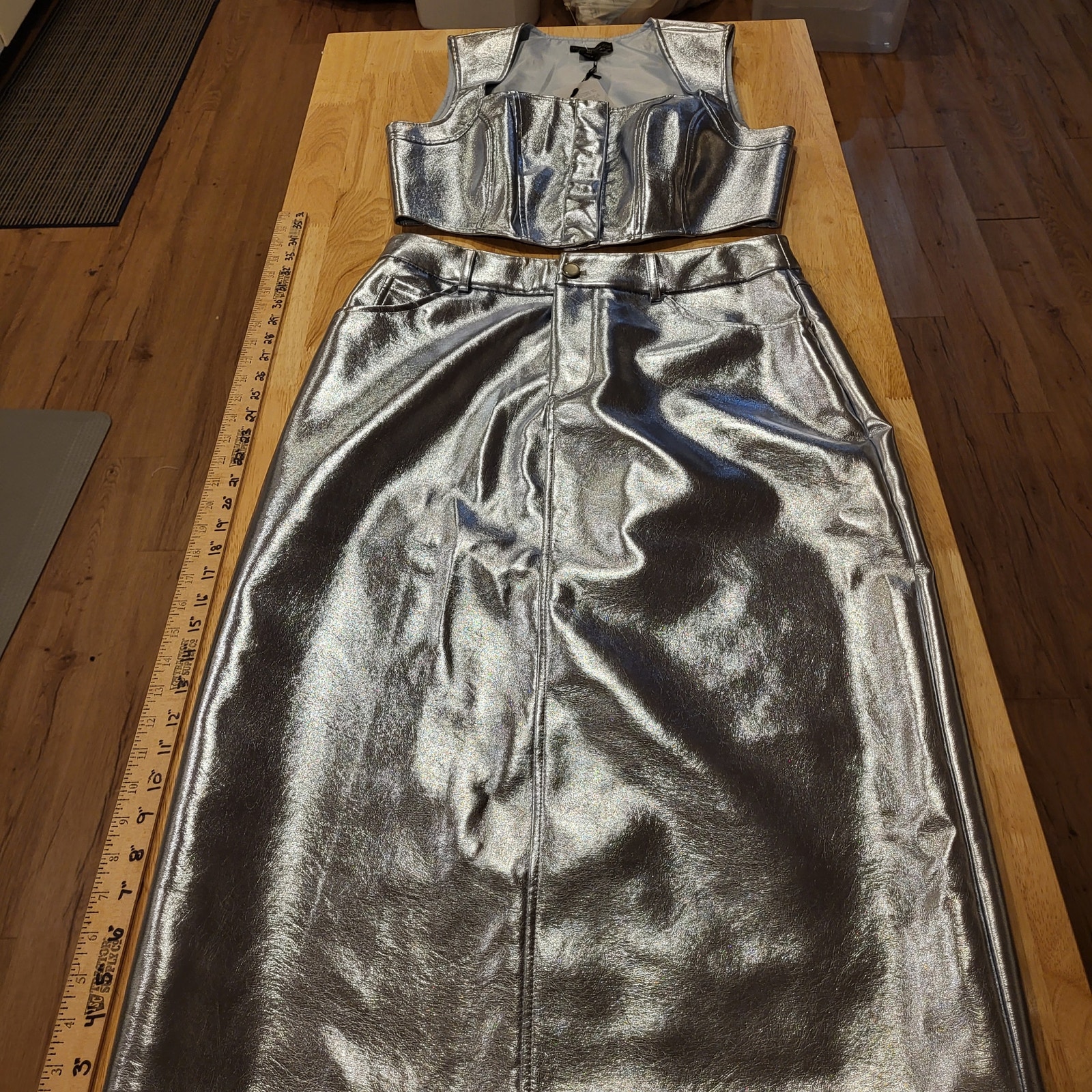 Nwt House of Harlow metallic pleather skirt & top set Large 32 Waist 19 p2p