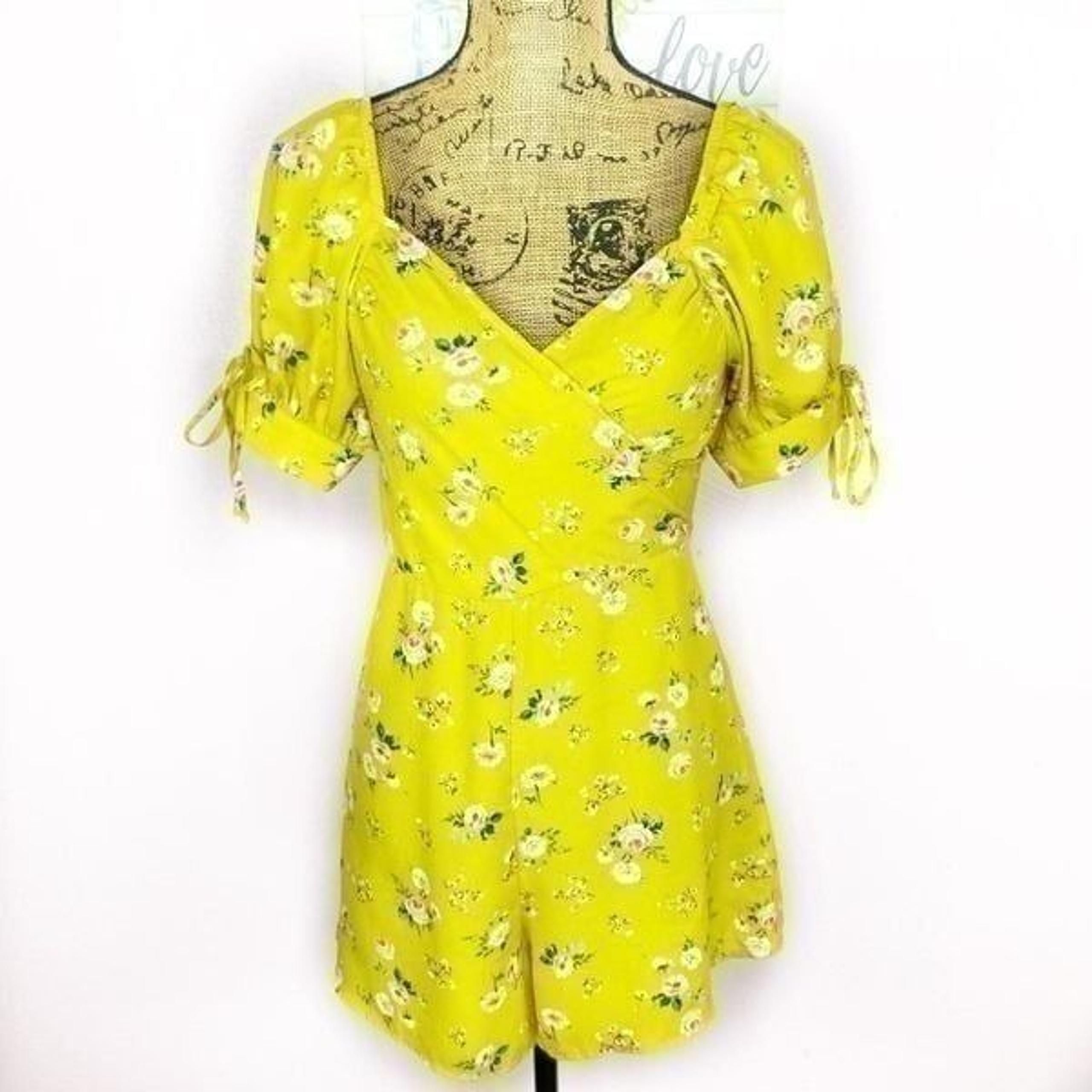 Ten Sixty Sherman Yellow Floral Smocked Back Romper Small Puff Sleeve