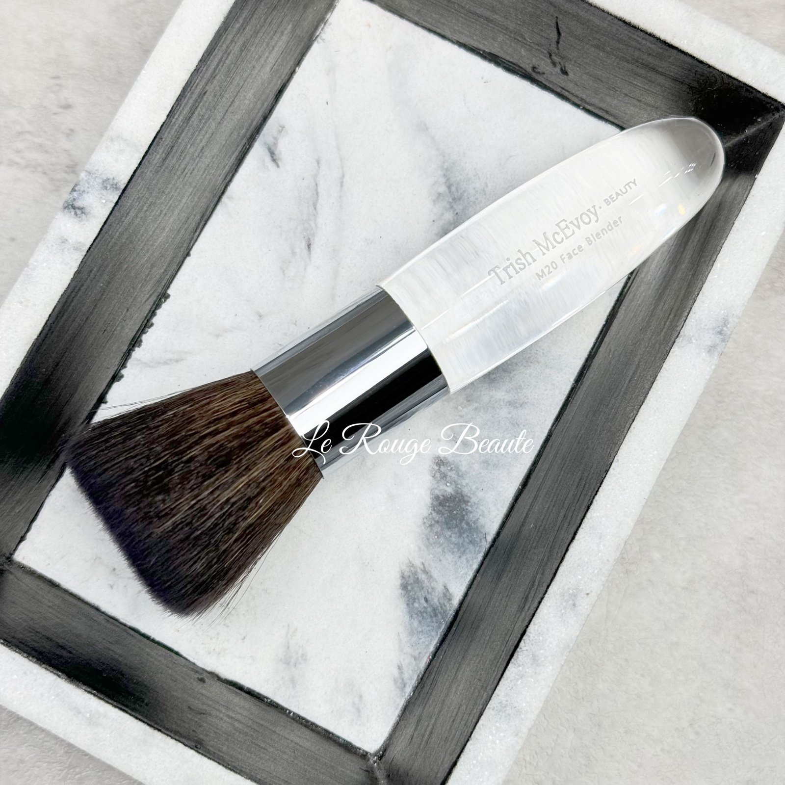 Trish Mcevoy 20 Face Blender Brush - Flattop powder buffing natural hair