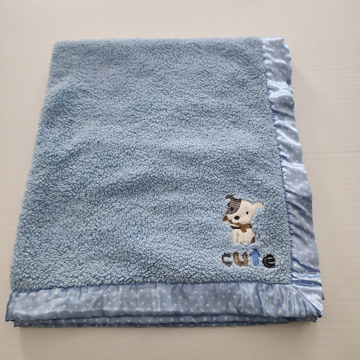 Child of Mine by Carter's Cute puppy dog baby blanket Polka dot satin trim