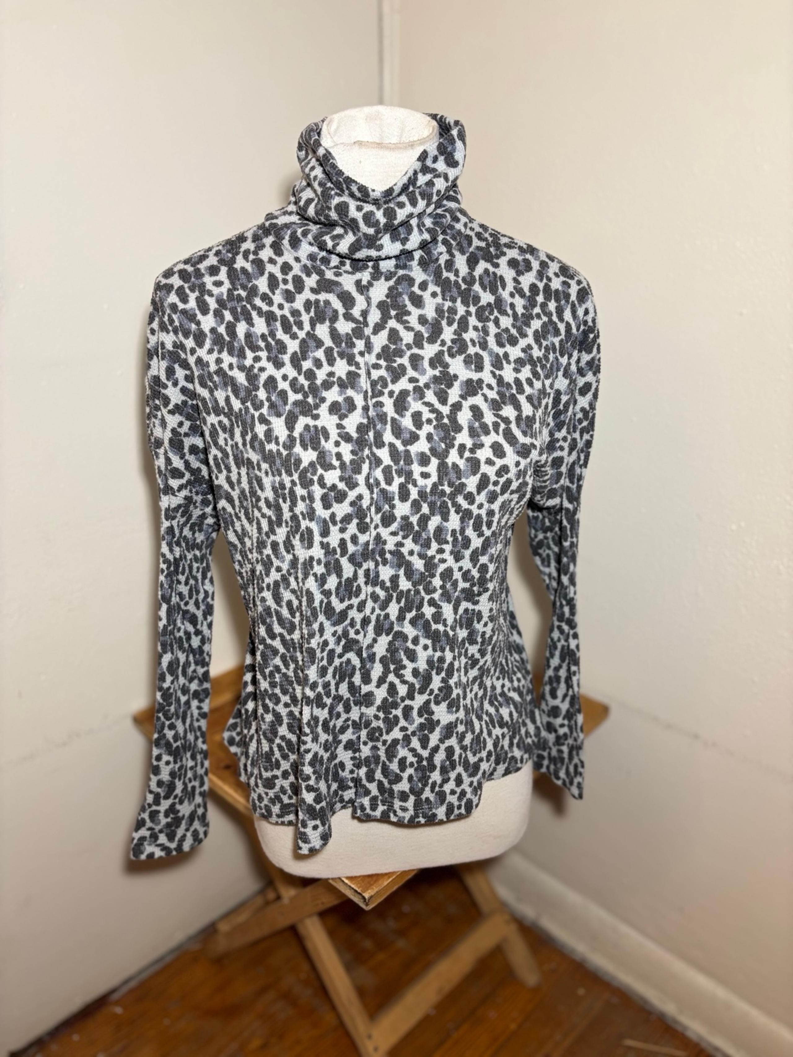 Vince Camuto Leopard Print Turtleneck Thermal Top