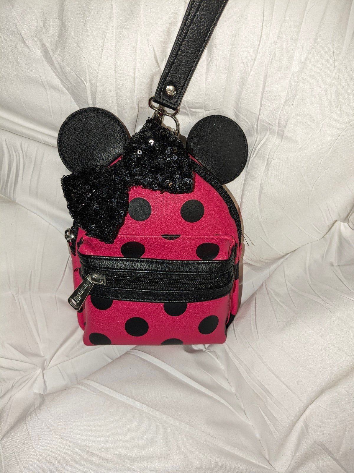 Minnie mouse black and pink polka dot loungefly belt bag