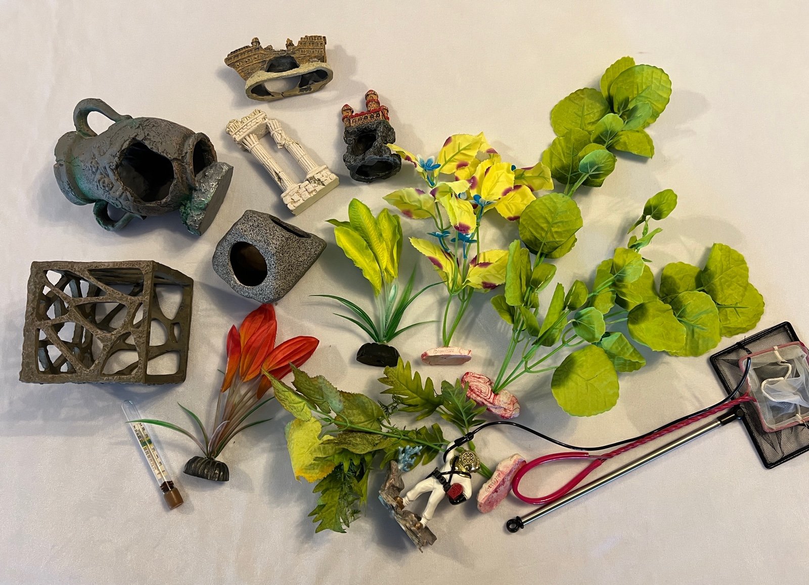 15 Aquarium decor lot