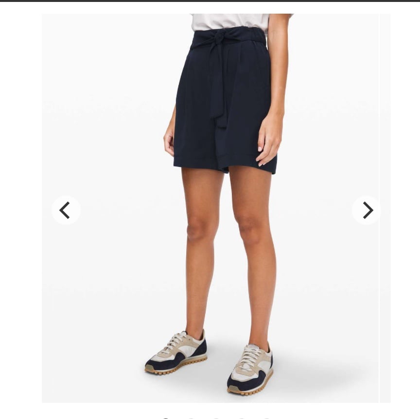 Lululemon noir shorts