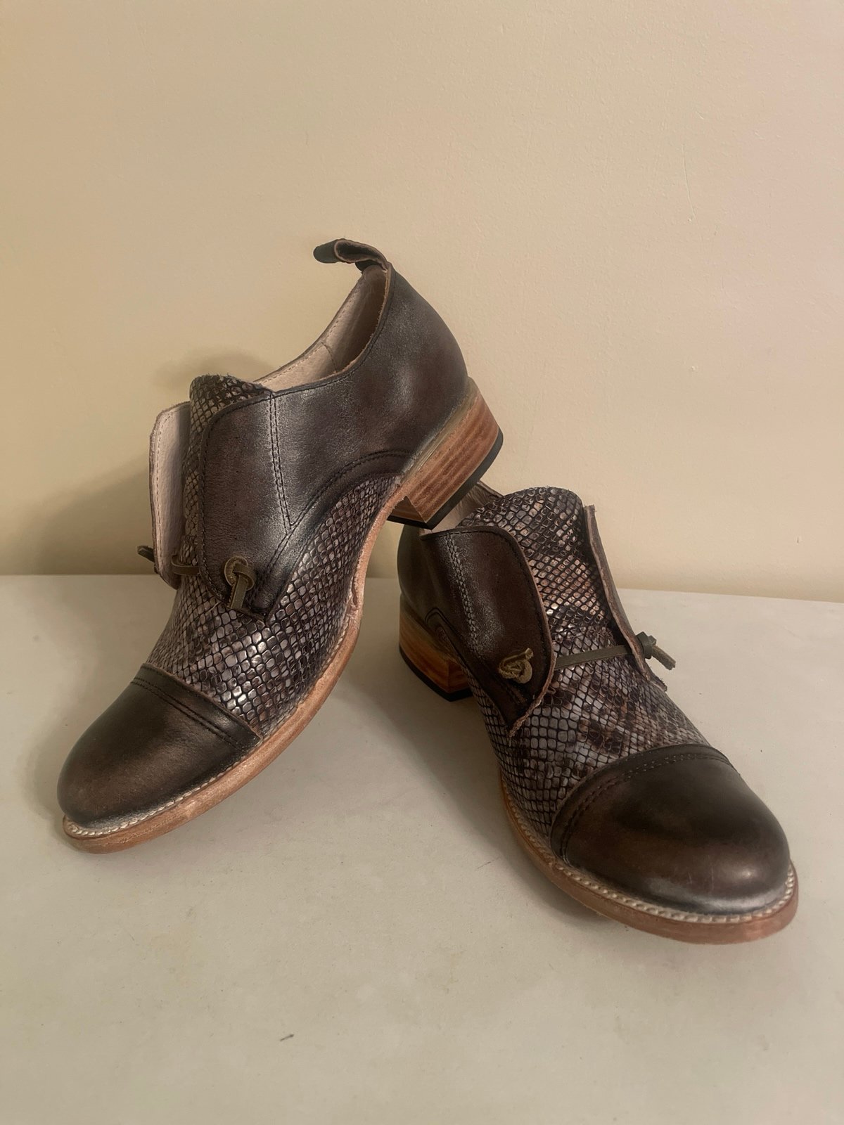 Freebird animal, print Mabel Leather Shoes Women’s size 10