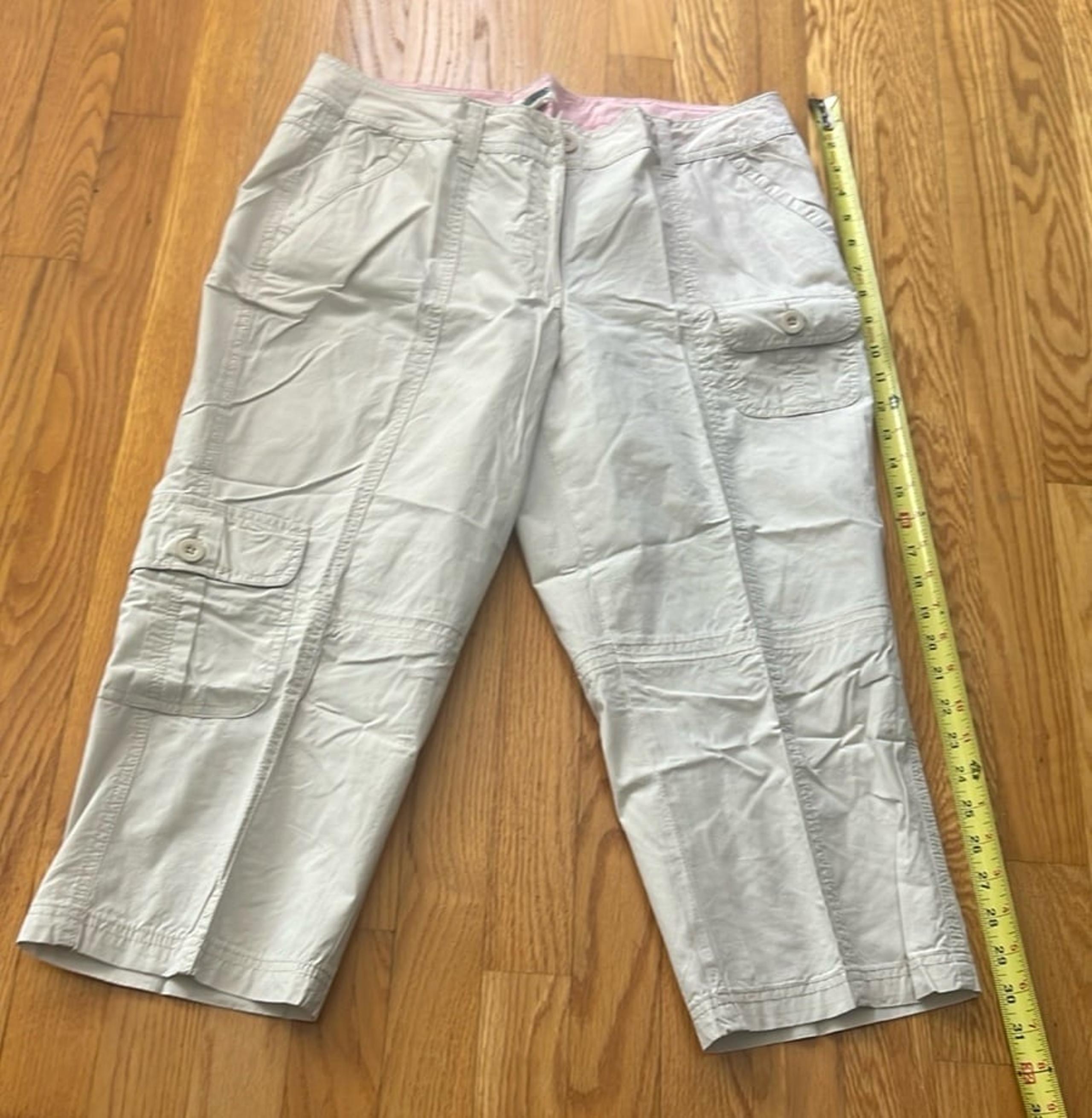 Cato women capris pants size 10