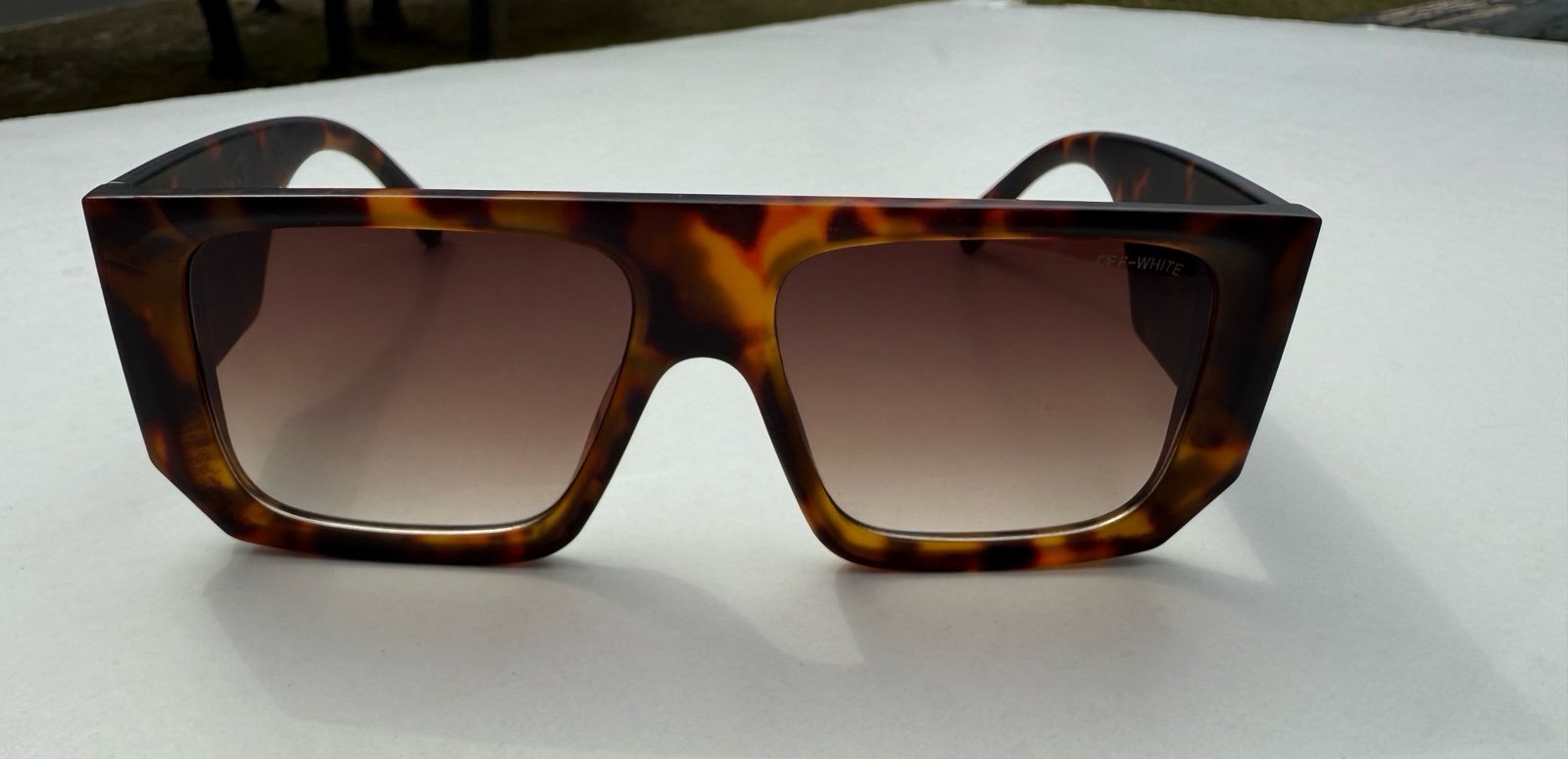 OFF-WHITE Tropez Rectangular Frame Sunglasses Havana Brown/Green/White Replica