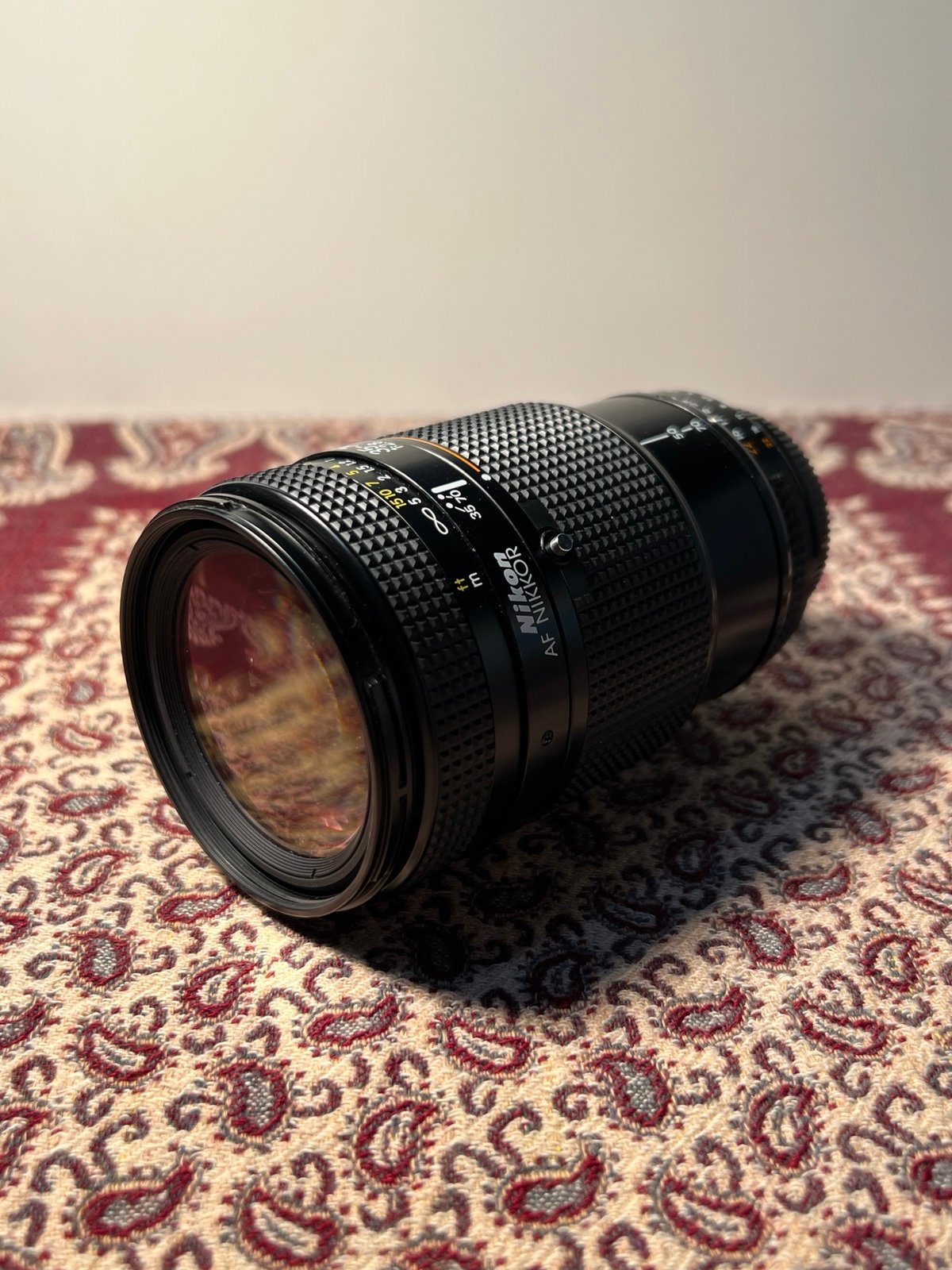 Nikon 35-70mm f/2.8 AF ZOOM-NIKKOR