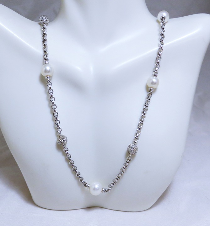 Impressive Sterling Silver Cable Link 22 Cultured Pearl Station Necklace by D&G