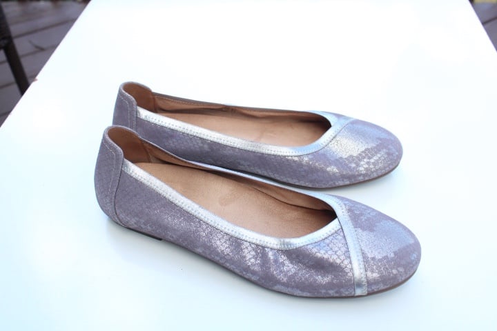 Vionic flats Caroll