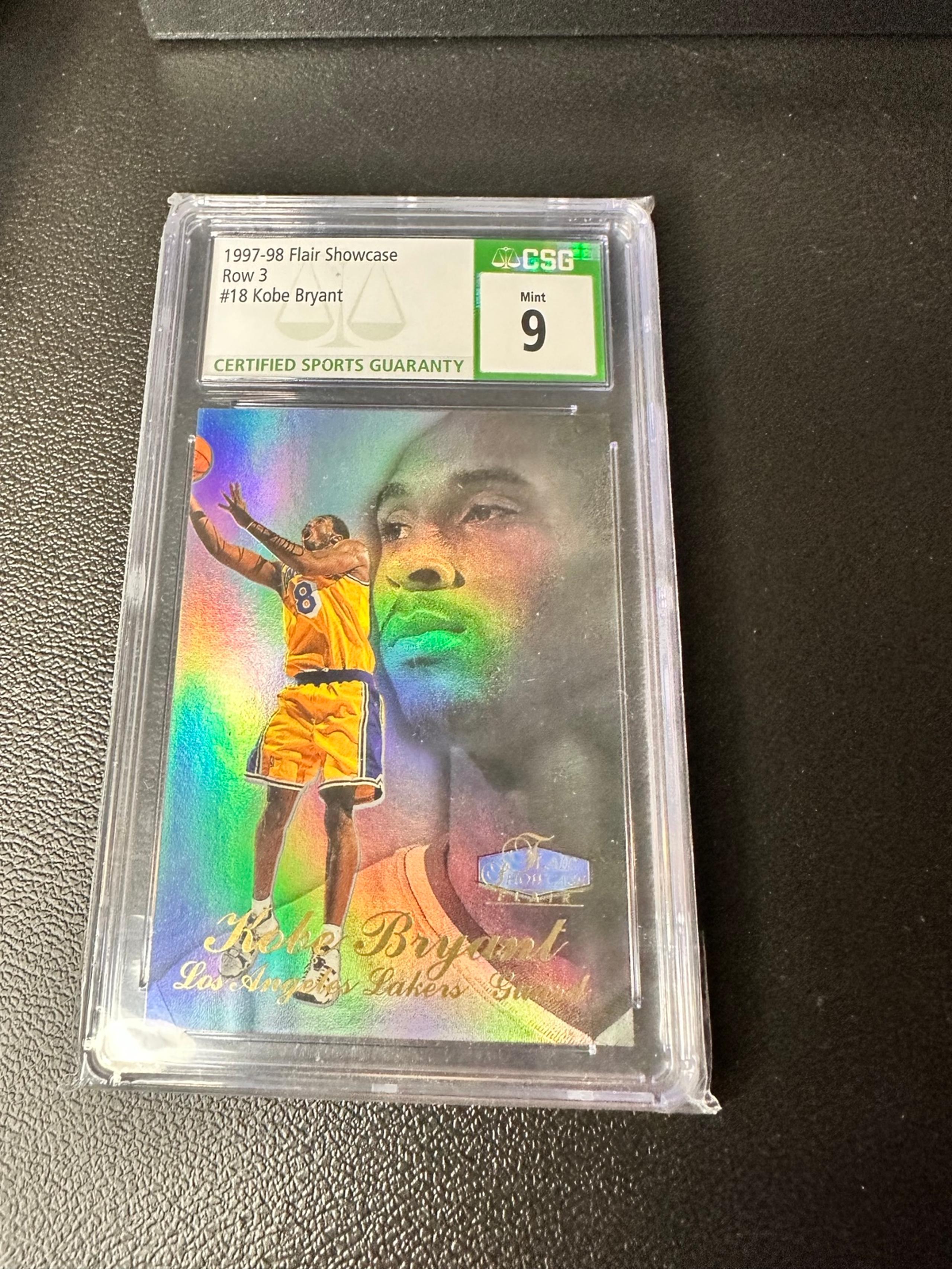 1997-98 Flair Showcase Row 3 #18 Kobe Bryant CSG MT 9