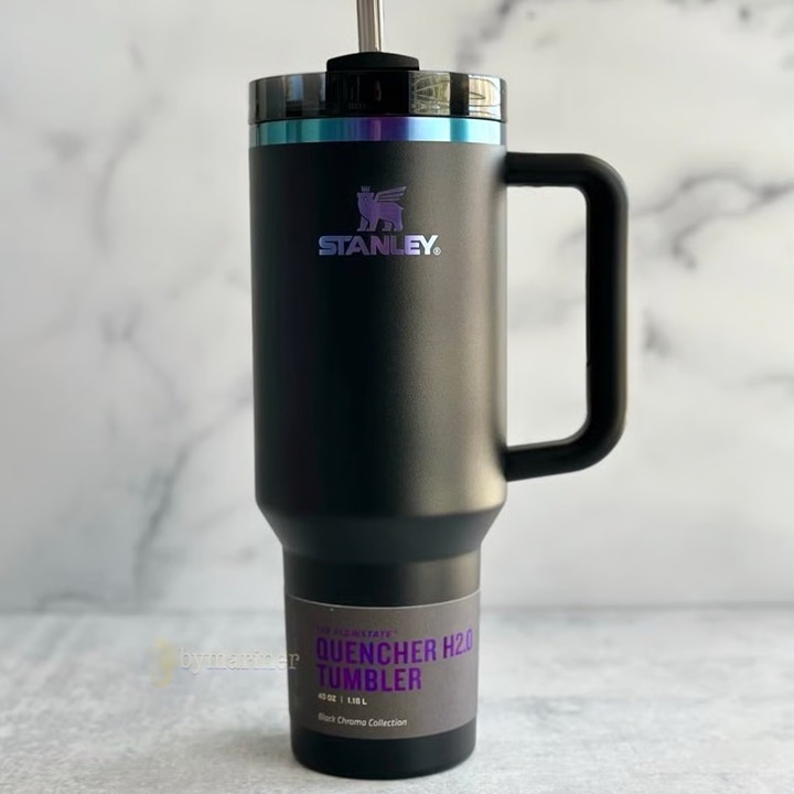 Stanley Black Chroma flowstate tumbler 40oz