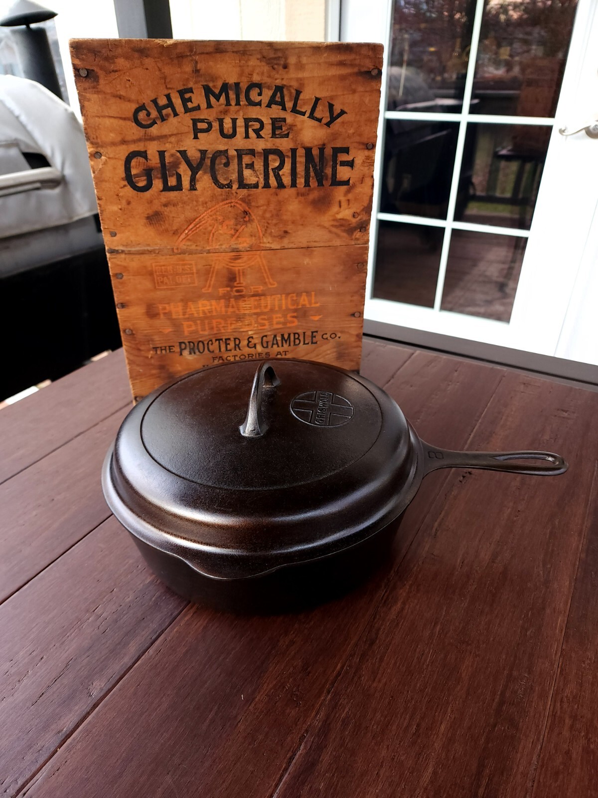 Griswold #8 Cast Iron Chicken Pan With LBL & High Dome Button Logo Cover Rstrd