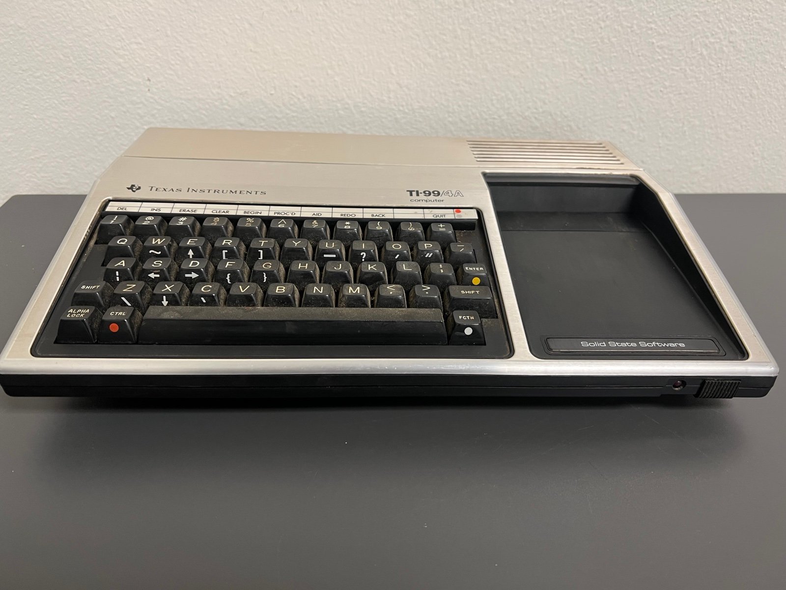 Texas Instruments TI 99/4A Home Computer Console ONLY tested and working
