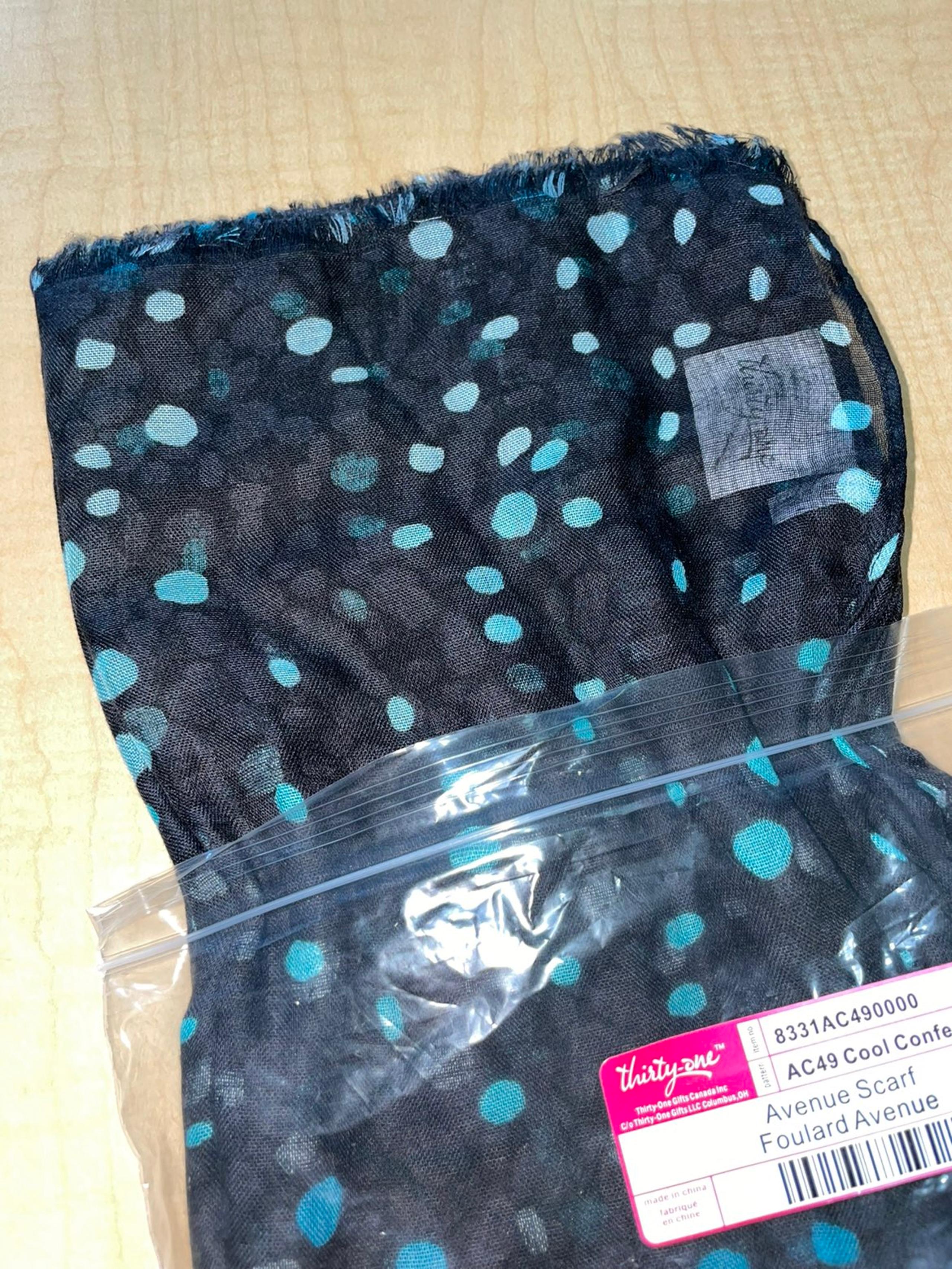 Thirty-one scarf