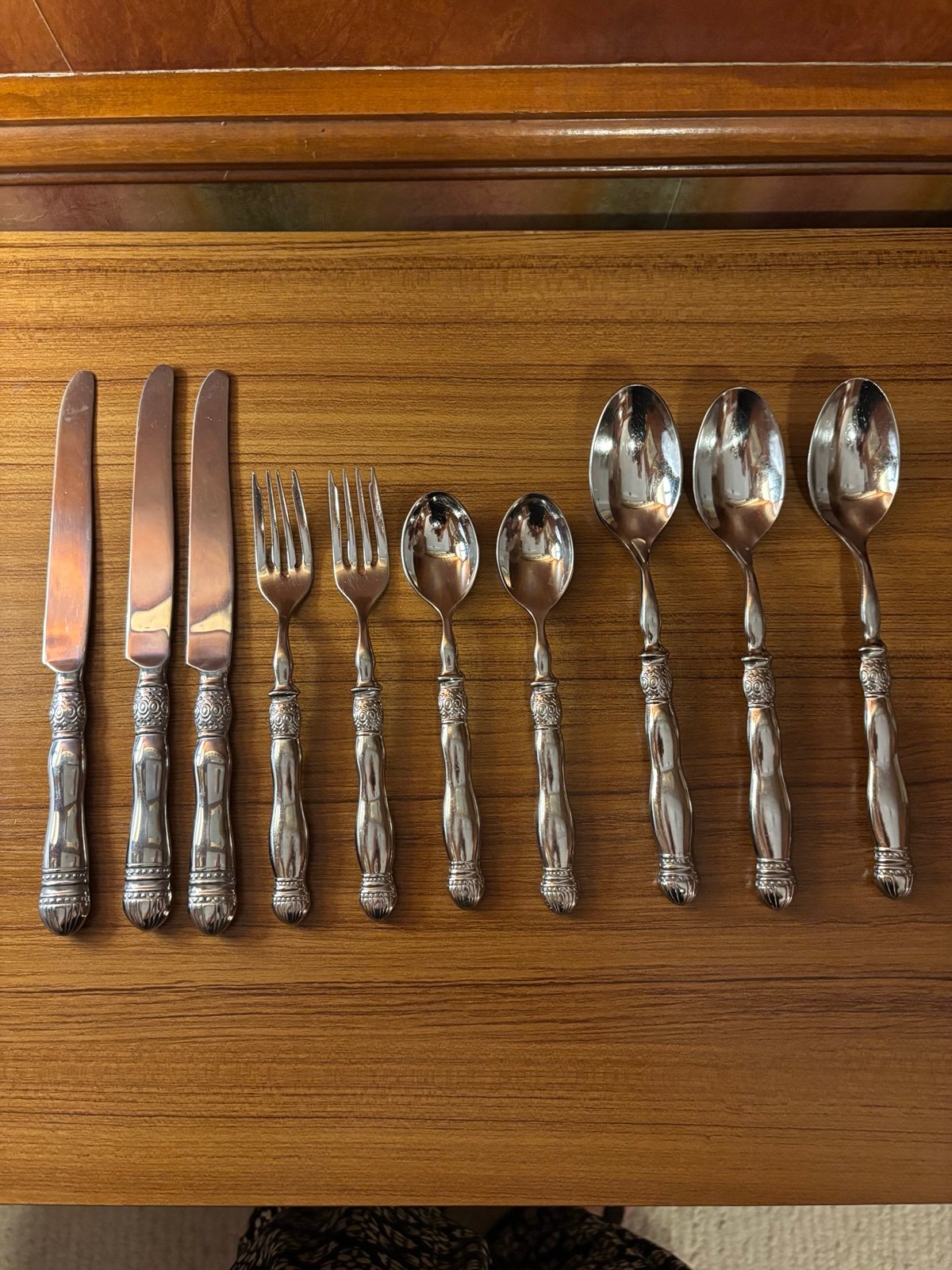 Southern Living Gallery Stainless Silverware Flatware 10 Pieces