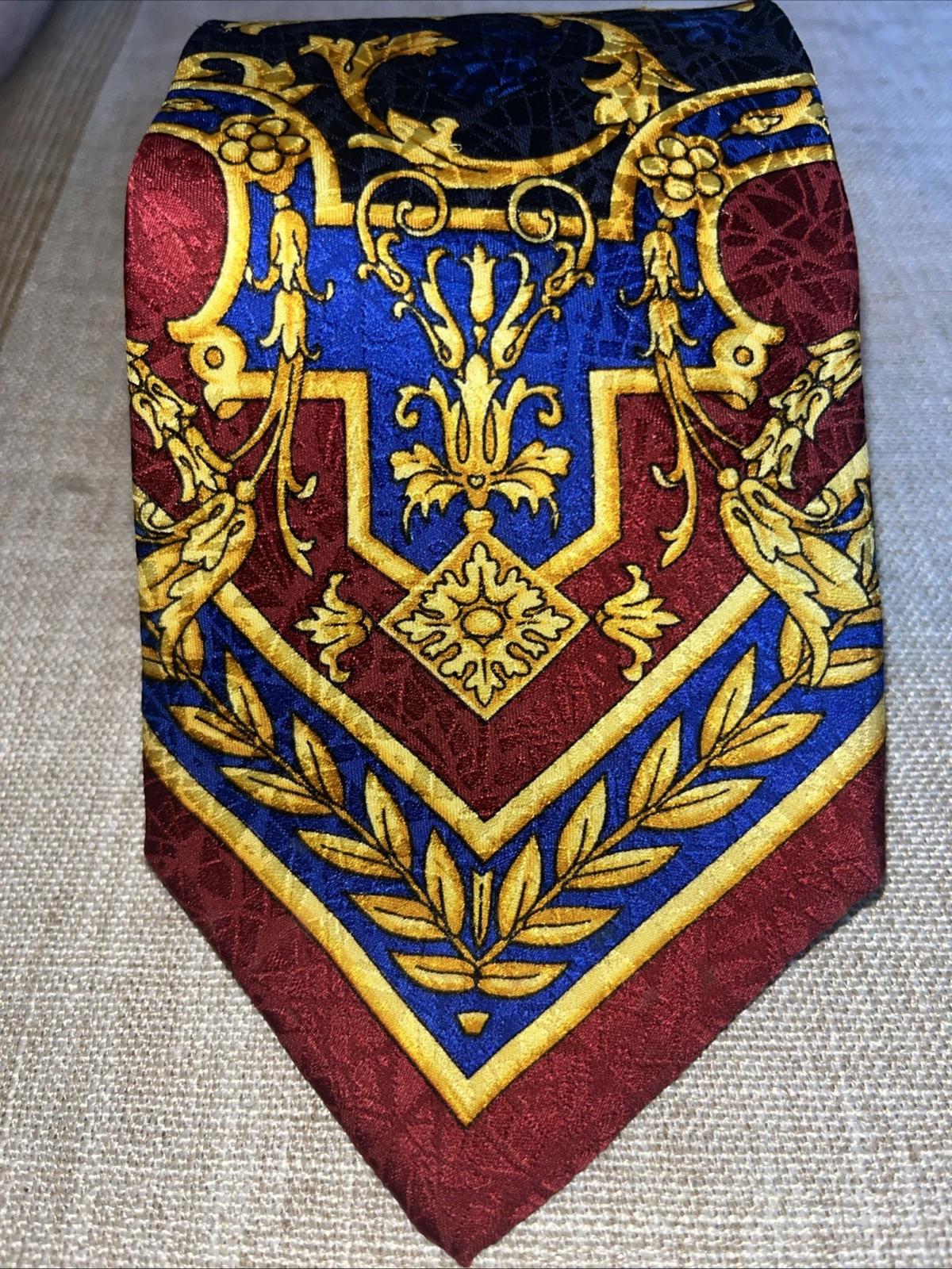 Gianni Versace Vintage '90s The Baroque V-Motif Silk Tie Red