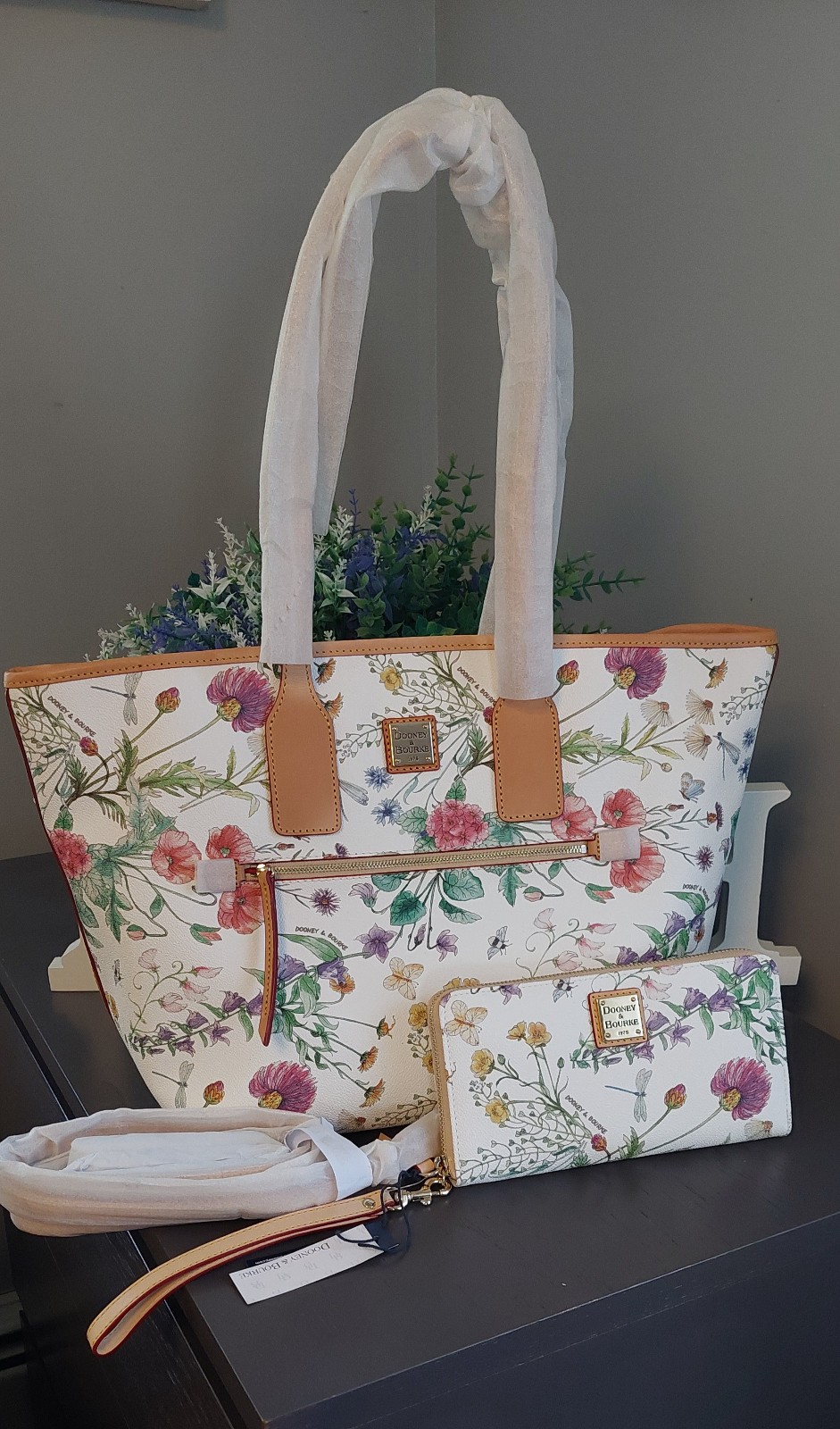Dooney &Bourke Botanical Collection Floral, Large Tote Bag & Crossbody Wallet.