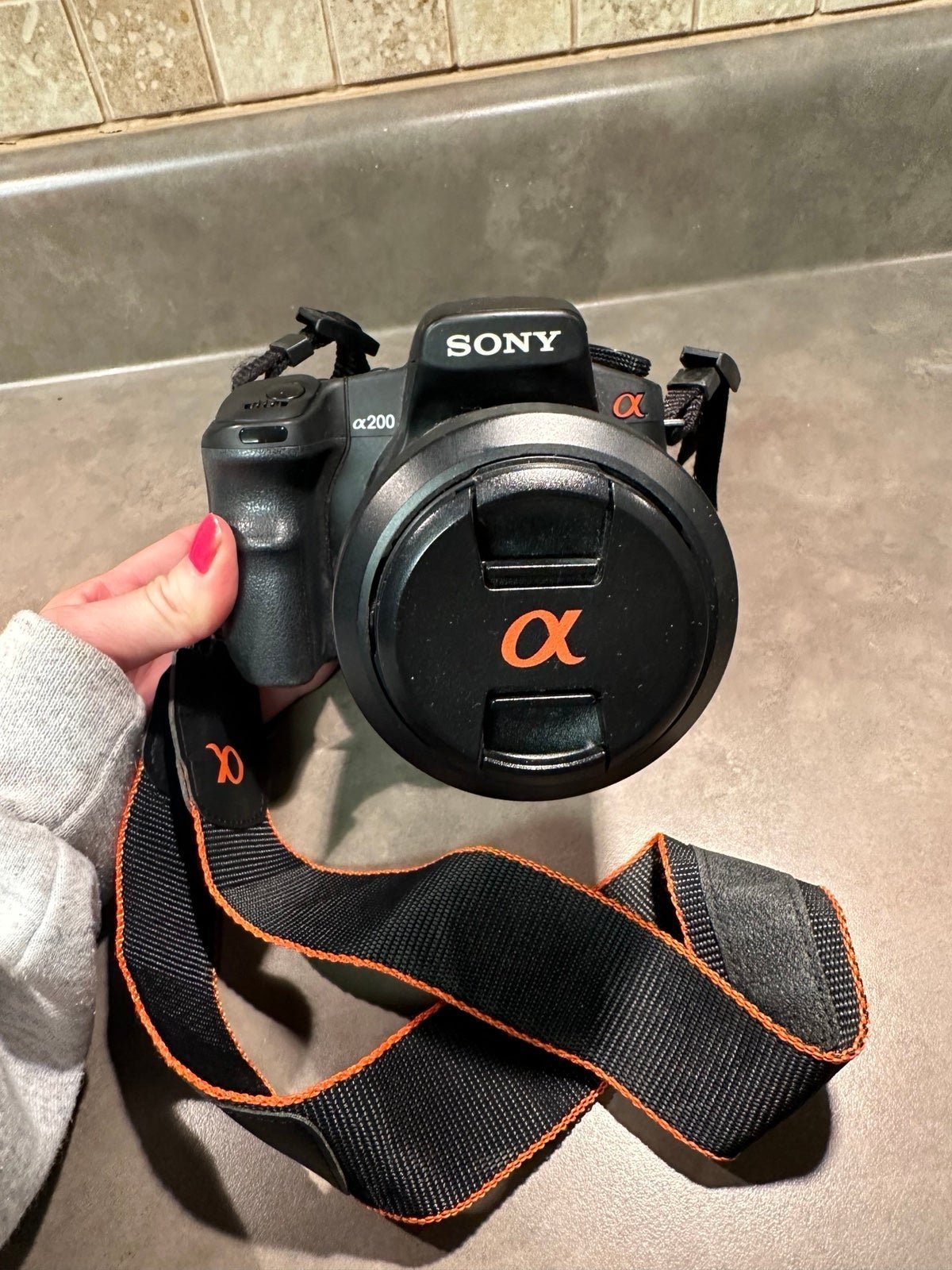 Sony alpha 200