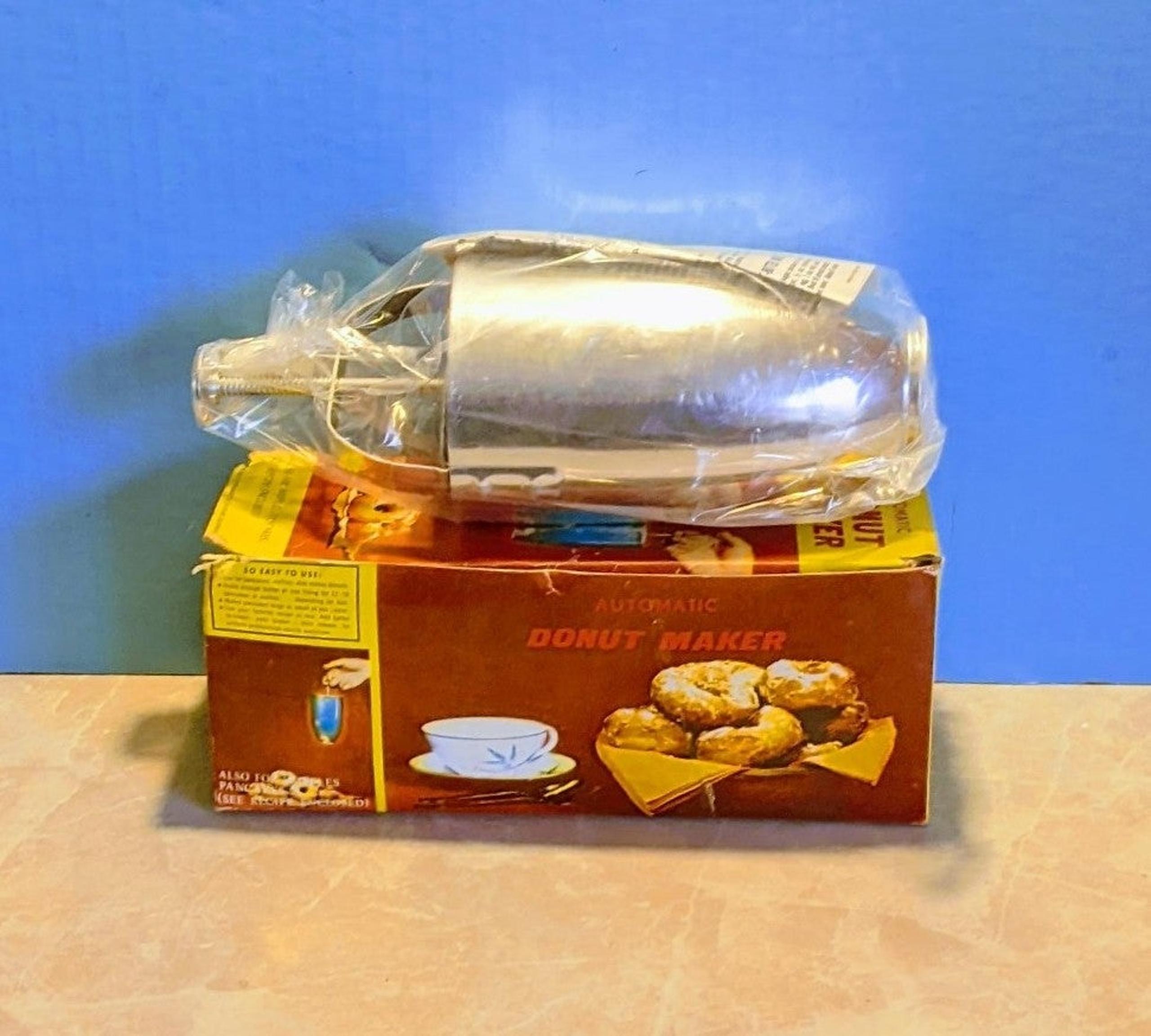 Vintage Automatic Aluminum Donut Maker In Original Box