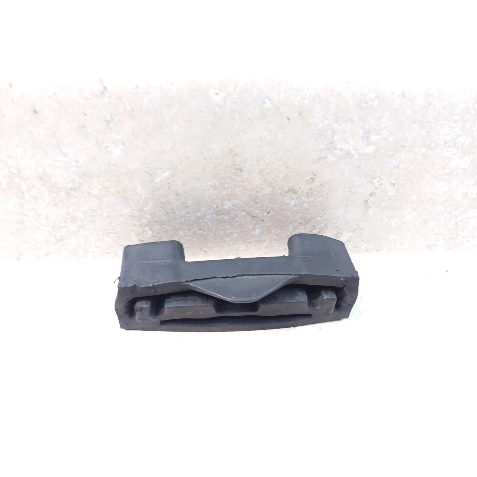 VTG 1976 Honda CB360-T Rear Fuel Tank Rubber Mount CB CL SL 350 360 JPA AP-303