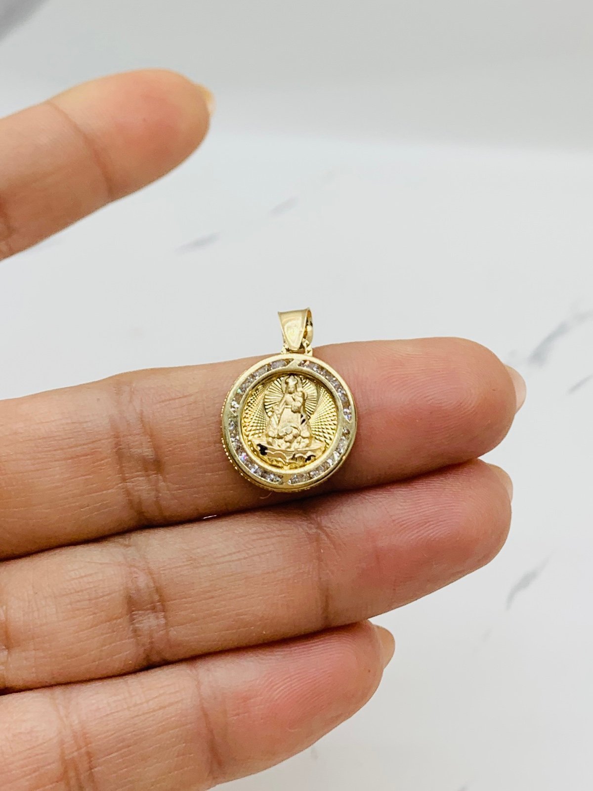10k gold pendant our lady of charity - Virgin de la caridad del cobre