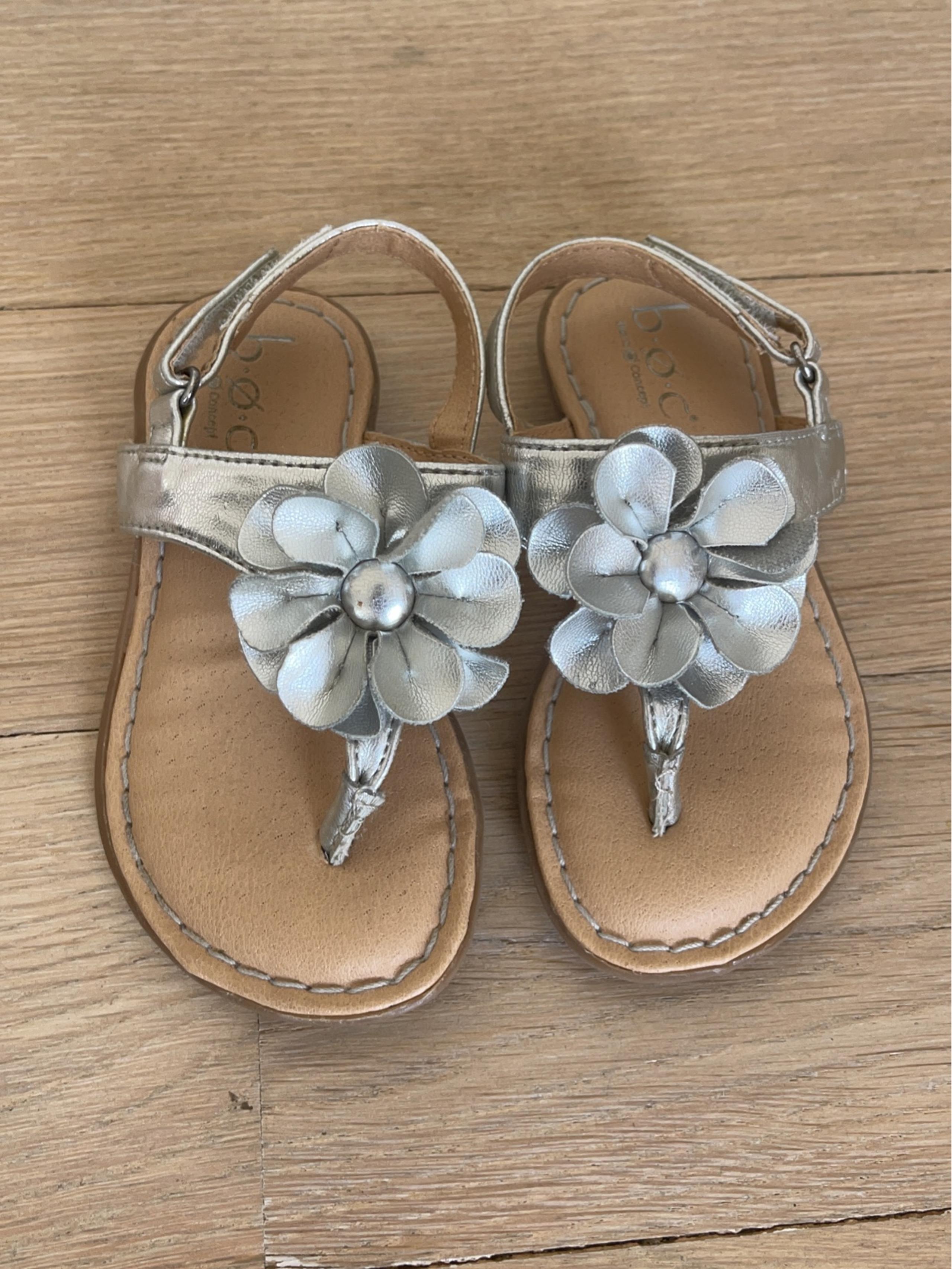 Toddler girl b.o.c sandals size 7