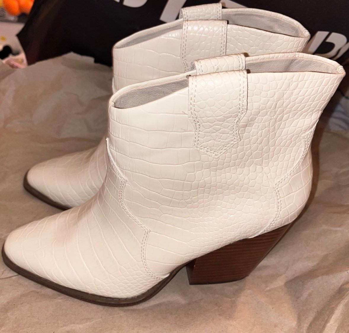 Chinese Laundry Designer Brand Snake Mid Calf Boots Size 9 NWOT