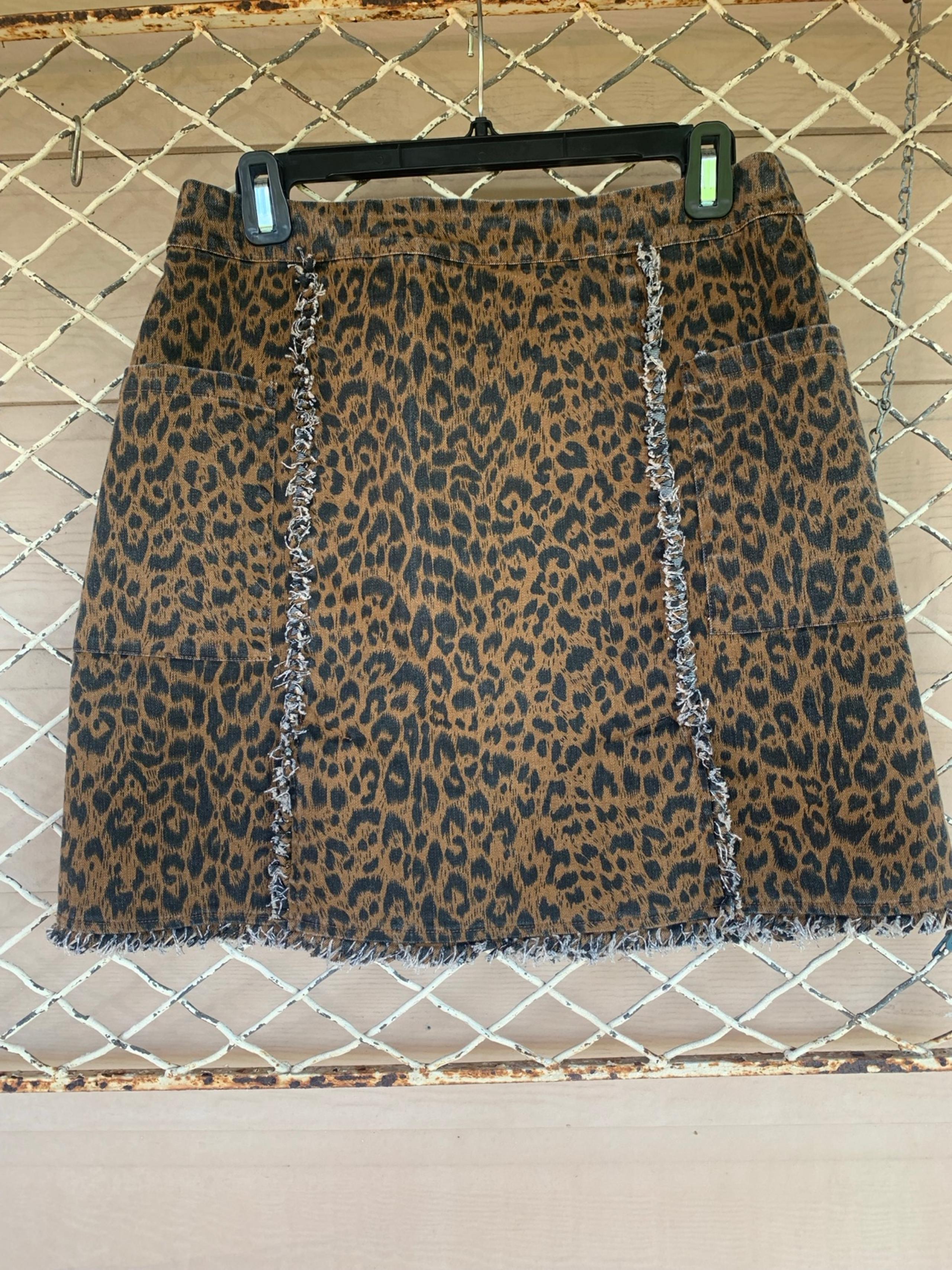 Umgee Cheetah Fringe Medium Mini Skirt           1313