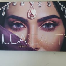 Huda Beauty Desert Dusk Palette