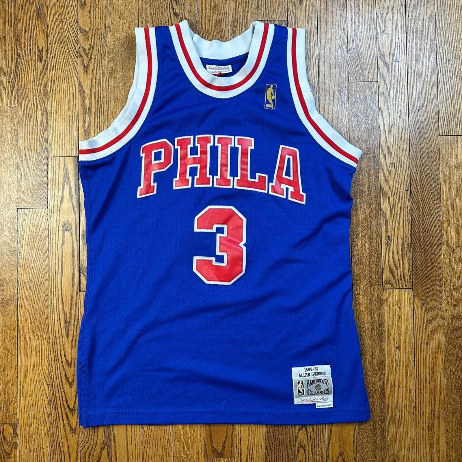 Mitchell & Ness Philadelphia 76ers Allen Iverson Blue Basketball Retro Jersey M