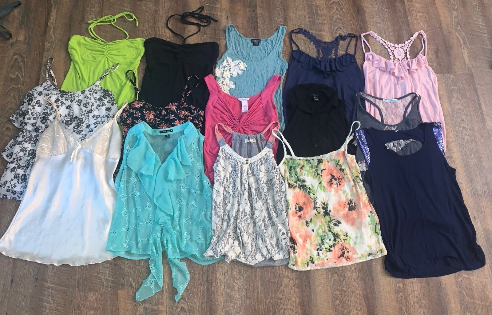 15 Women’s tank top shirt bulk bundle