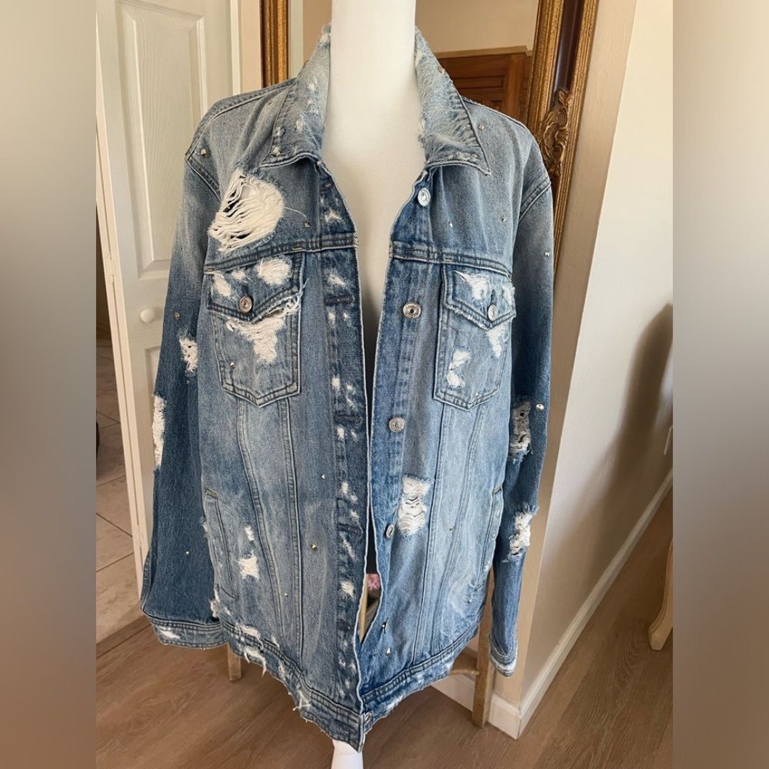 NWOT - 7 For All Mankind Distressed and Studded Denim Jacket - Size XL