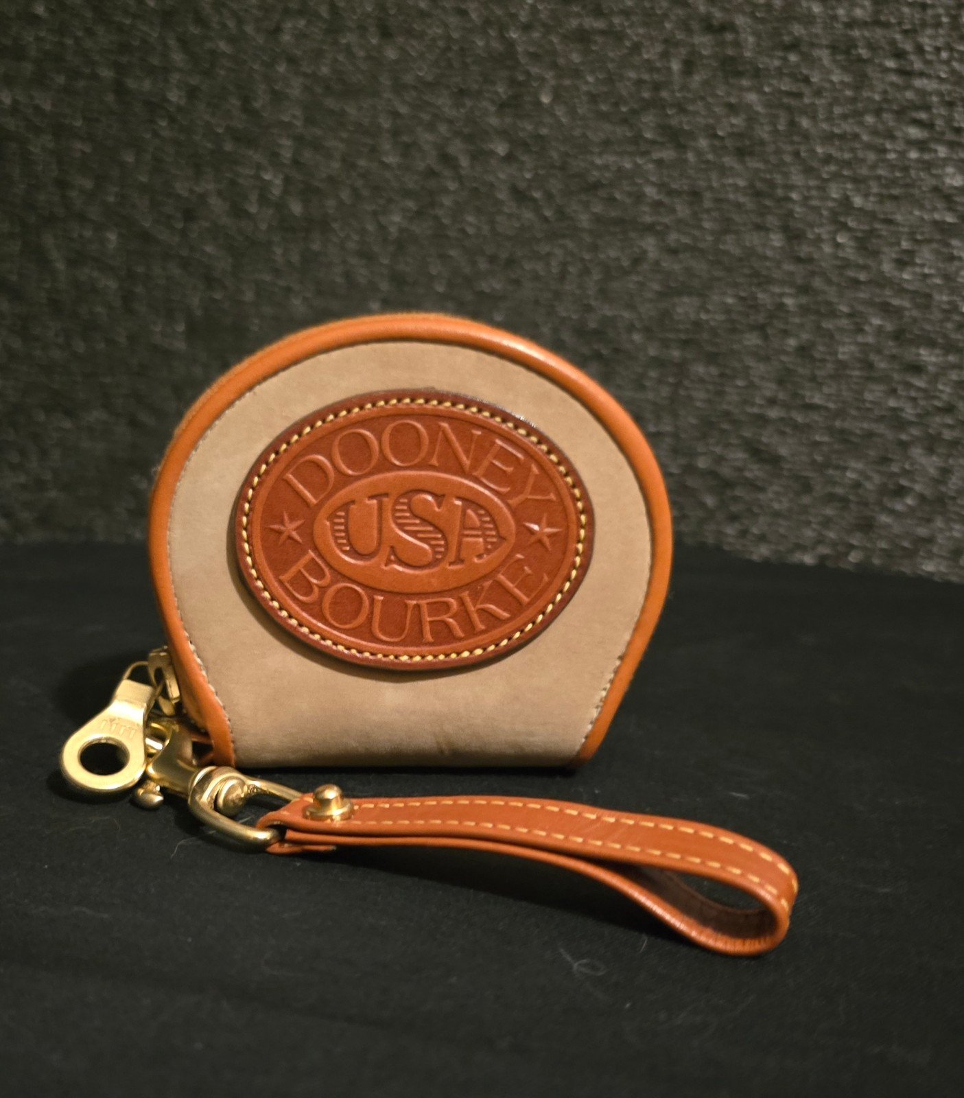 Dooney Bourke Vintage British Tan Camel Logo AWL Wristlet Wallet Coin Pouch